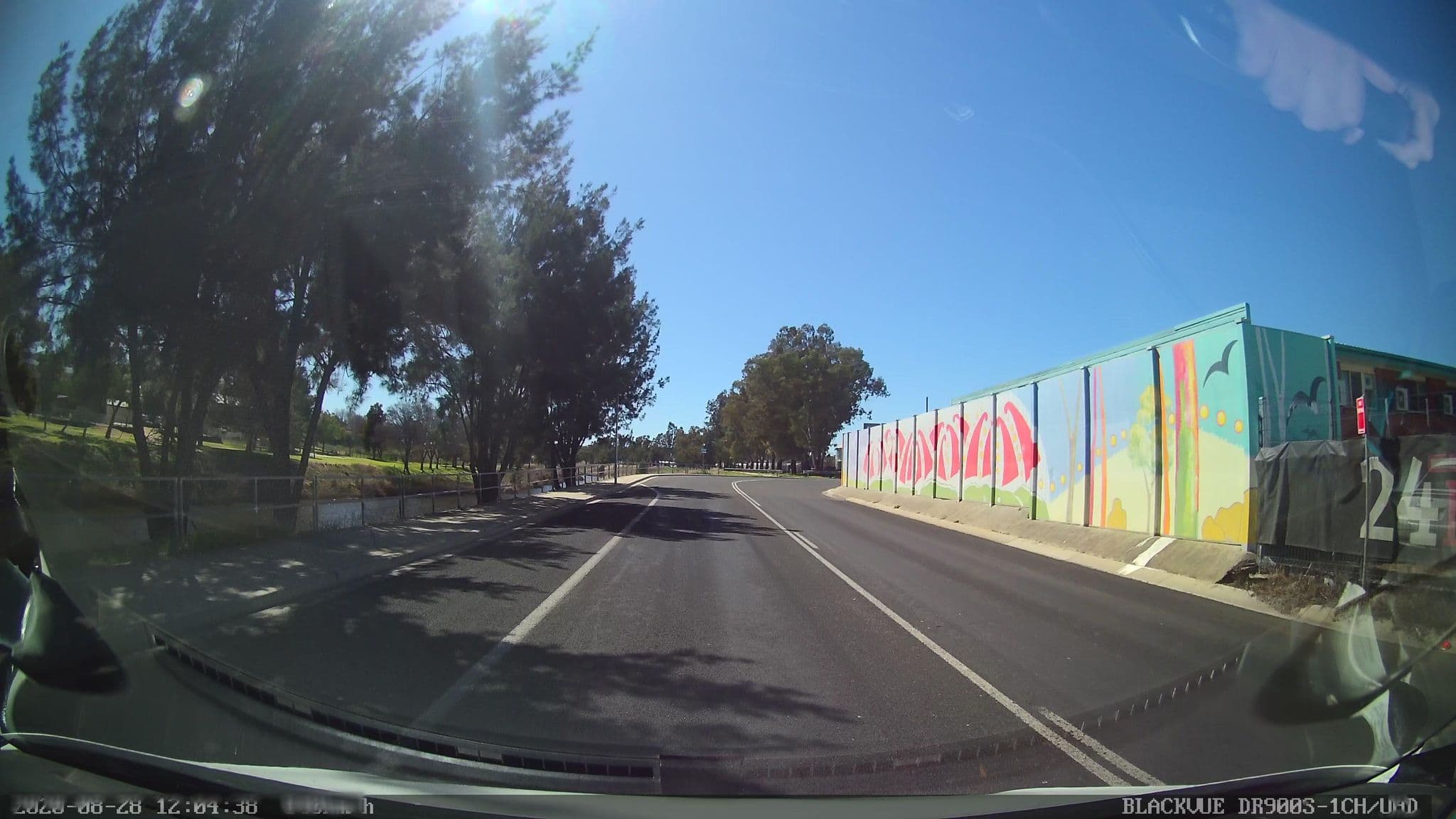 Street view near Royal Hotel Motel, Inverell — © bob3bob3 (CC BY-SA · Mapillary)