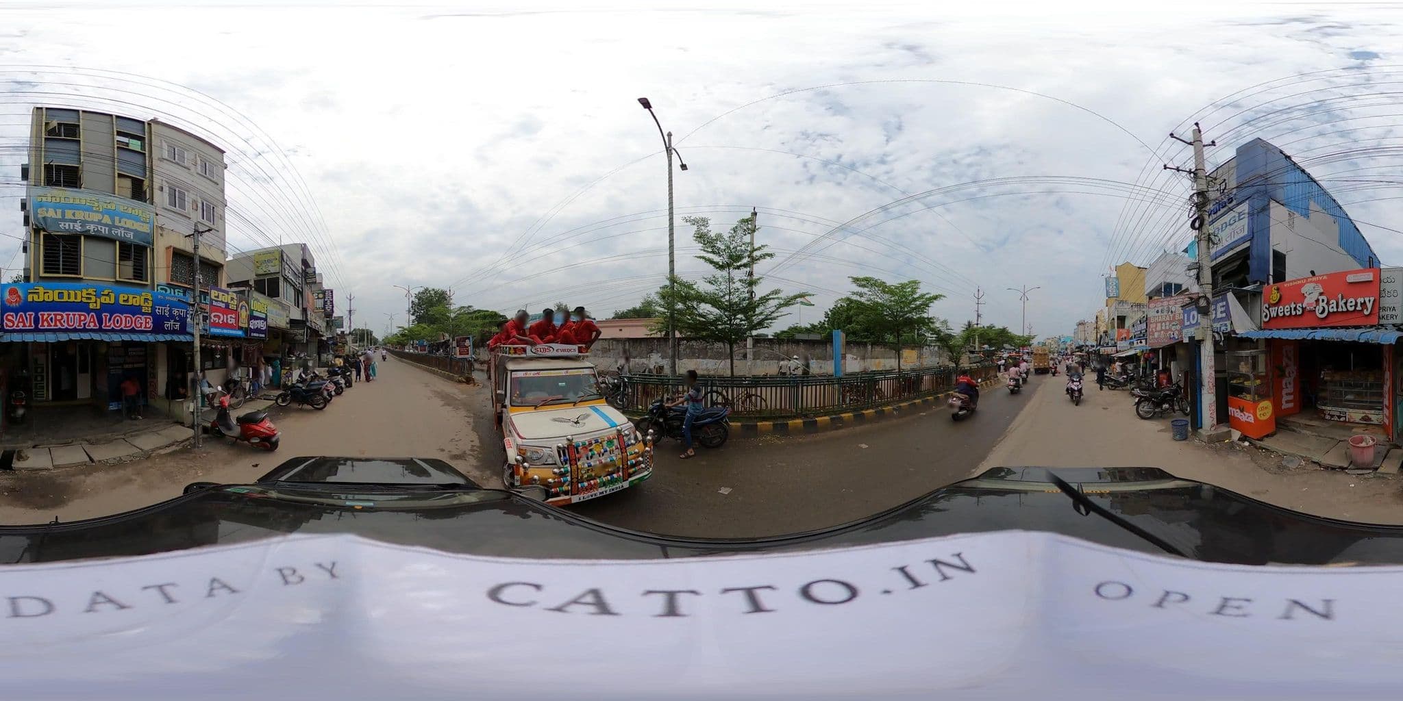 Street view near Sai Krupa Lodge, Vizianagaram — © Catto (CC BY-SA · Mapillary)