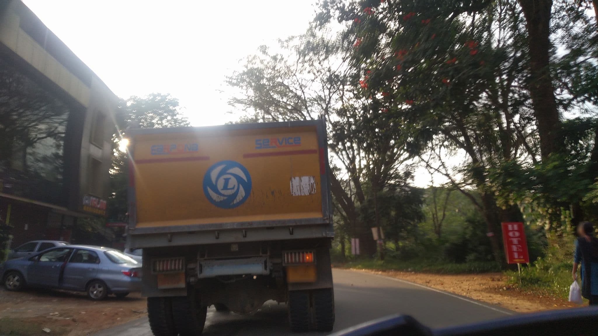 Street view near Igloo Residency, Kalpatta — © jothishbabu (CC BY-SA · Mapillary)