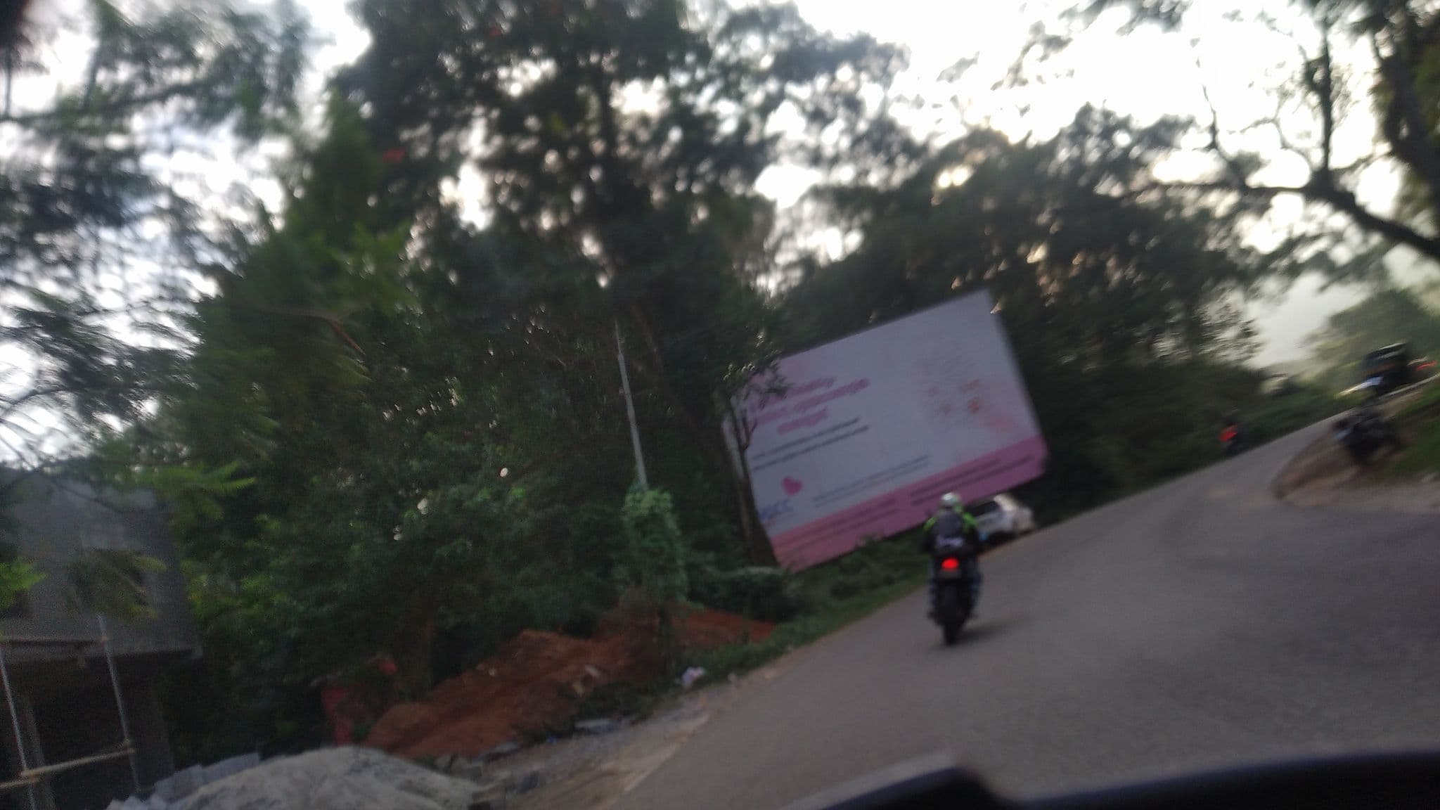 Street view near Punathil Heights, Kalpatta — © jothishbabu (CC BY-SA · Mapillary)