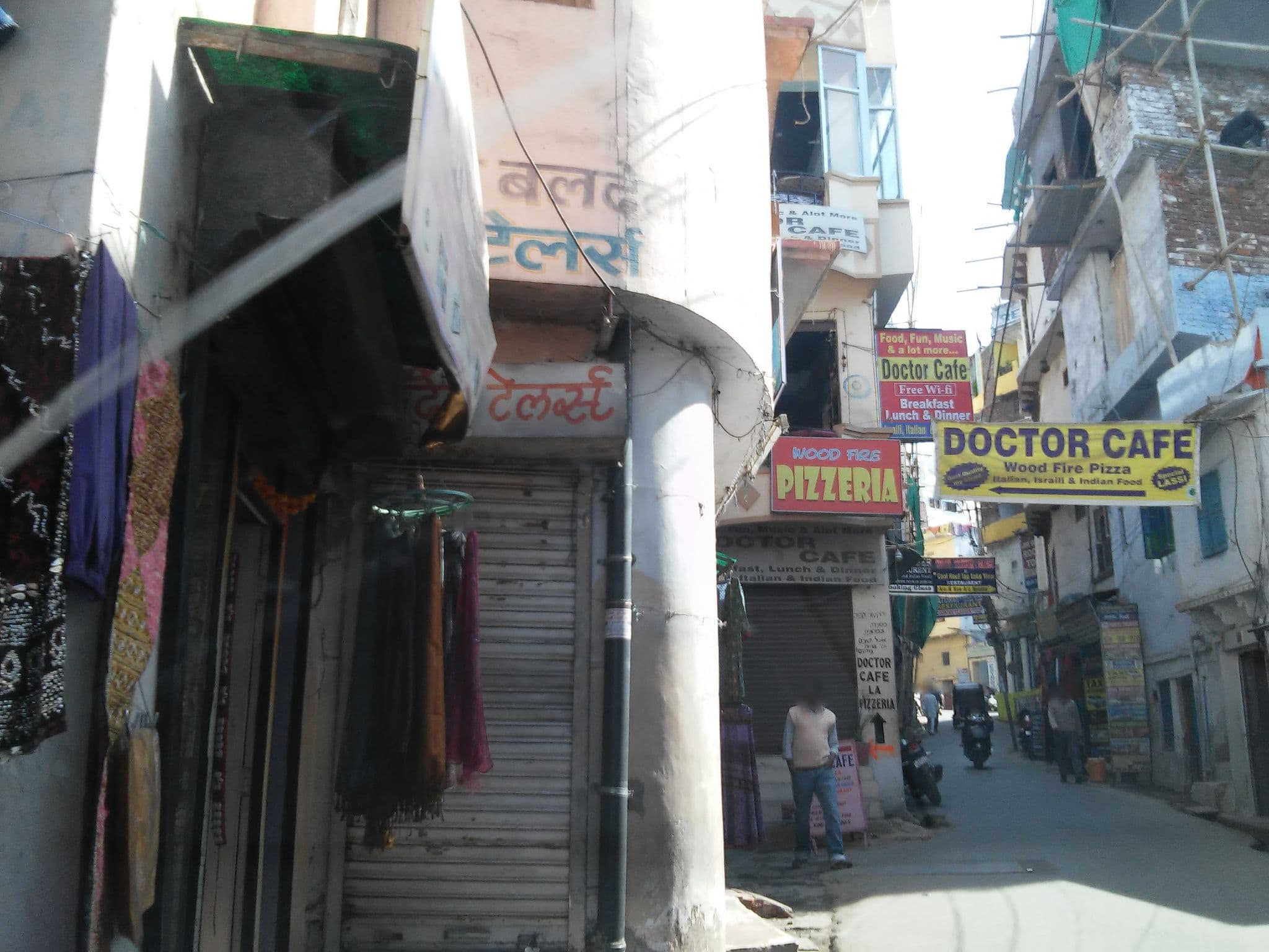Street view near Pichola Haveli, Udaipur — © shravan91 (CC BY-SA · Mapillary)