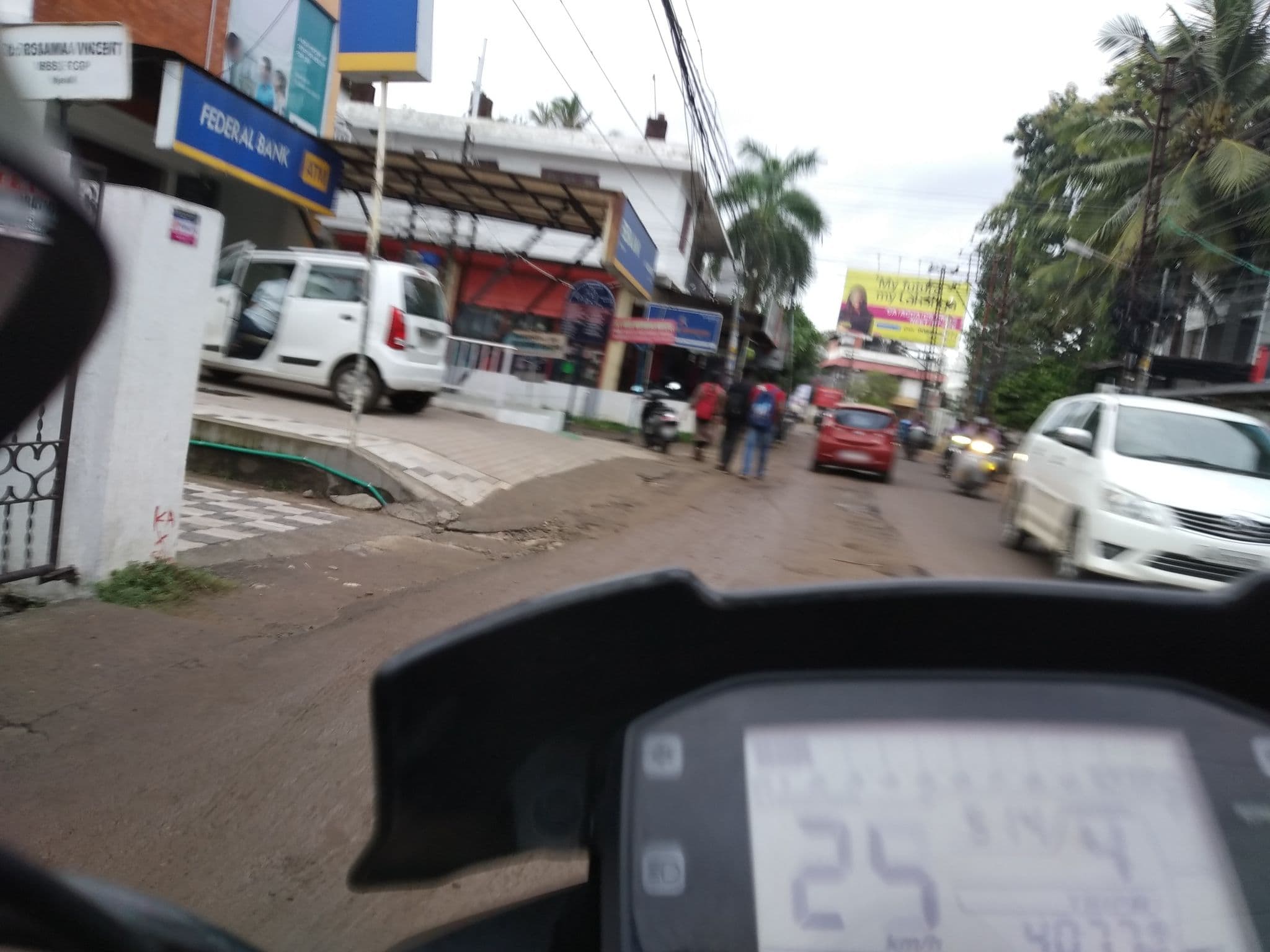 Street view near Dream Gents Hostel, Maradu — © jothishbabu (CC BY-SA · Mapillary)