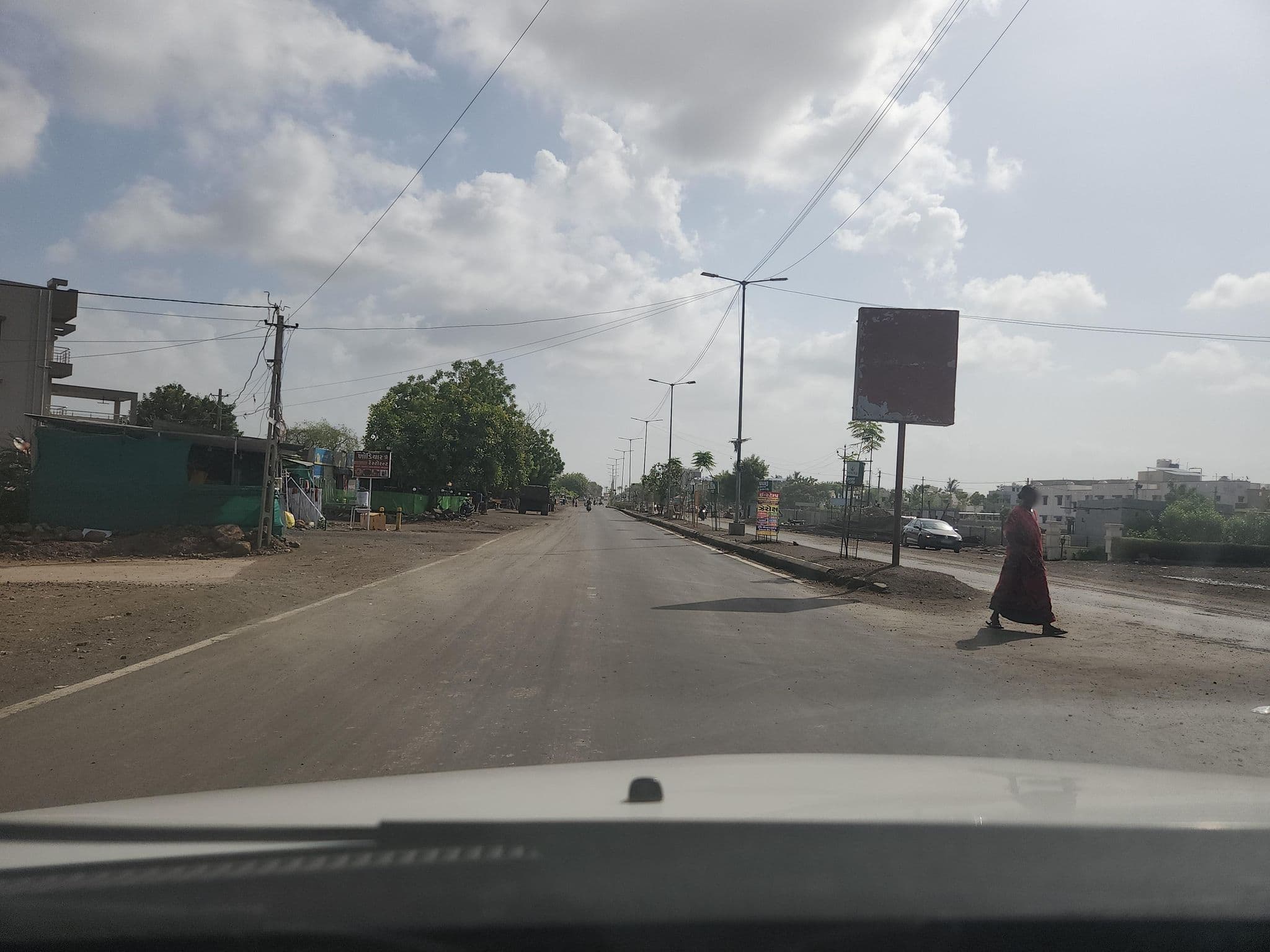 Street view near Skyway Hotel, Bhavnagar — © upendrakumar (CC BY-SA · Mapillary)