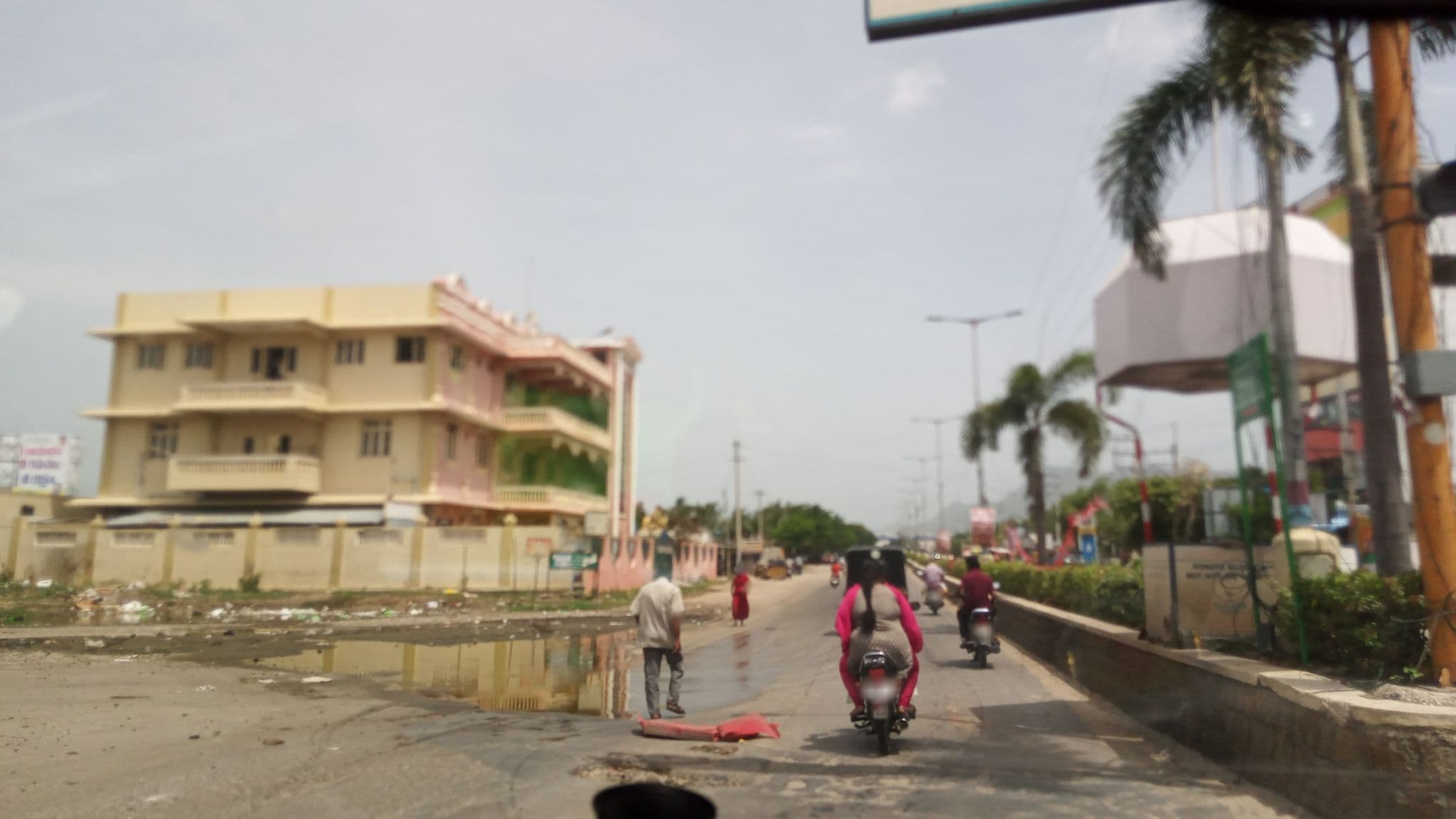 Street view near Springs Hotel, Tiruchanur — © pradeepbv (CC BY-SA · Mapillary)