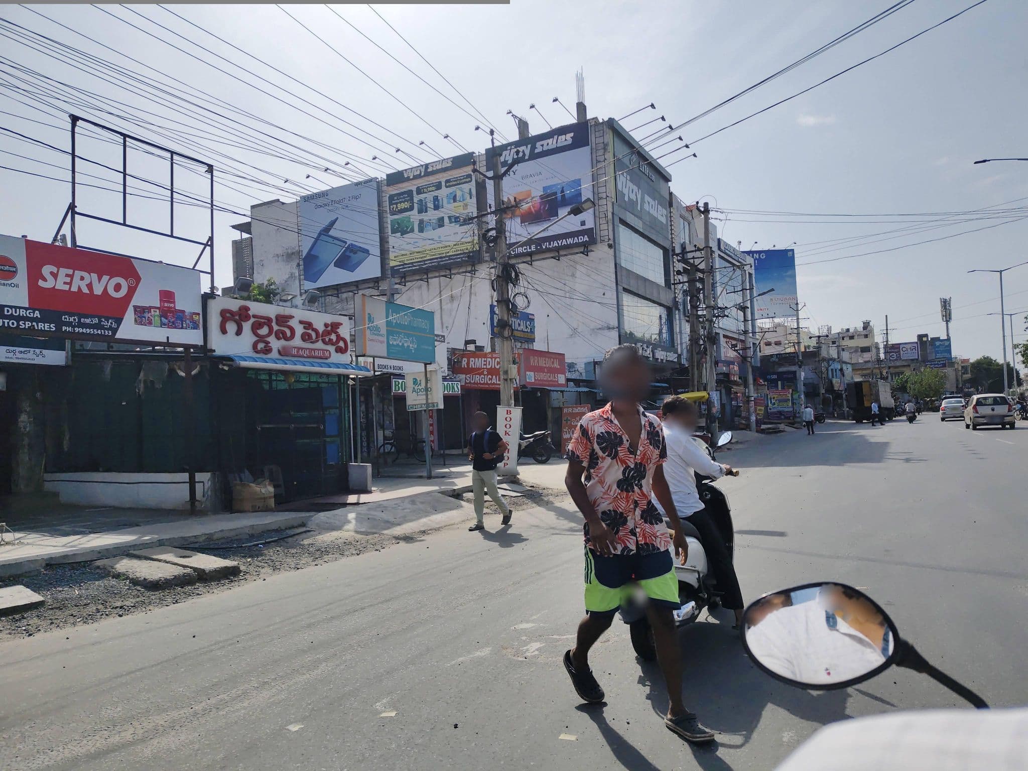 Street view near Venkata Durga Hotel, Yanamalakuduru — © Praveenya_23 (CC BY-SA · Mapillary)