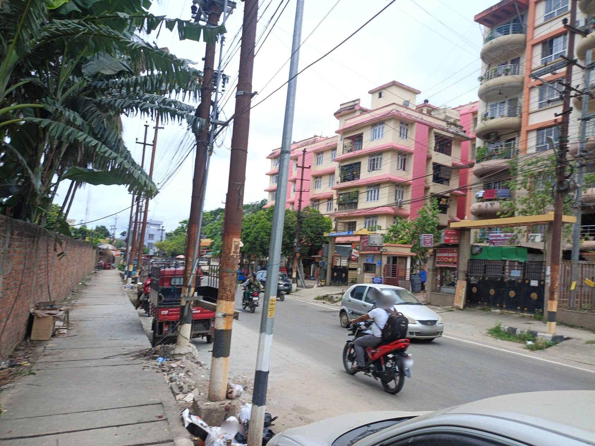 Street view near Barman hotel, Dispur — © roktimpro (CC BY-SA · Mapillary)