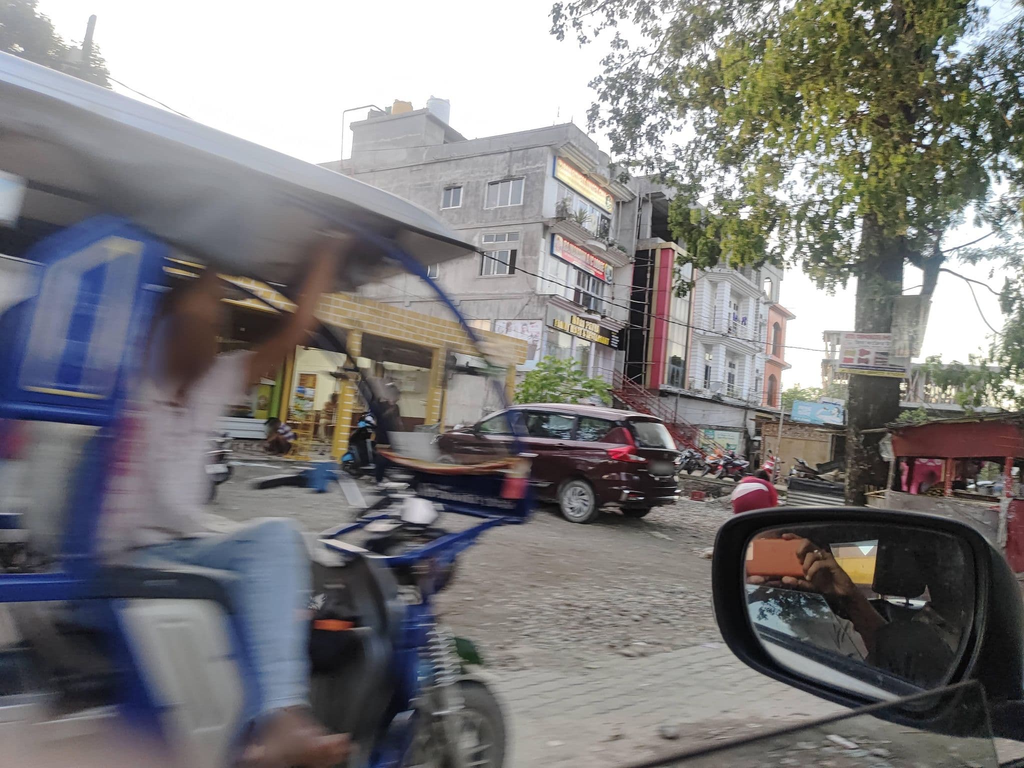 Street view near ANTARA HOTEL OR RESTAURANT, Digheli — © udiptaphukan (CC BY-SA · Mapillary)