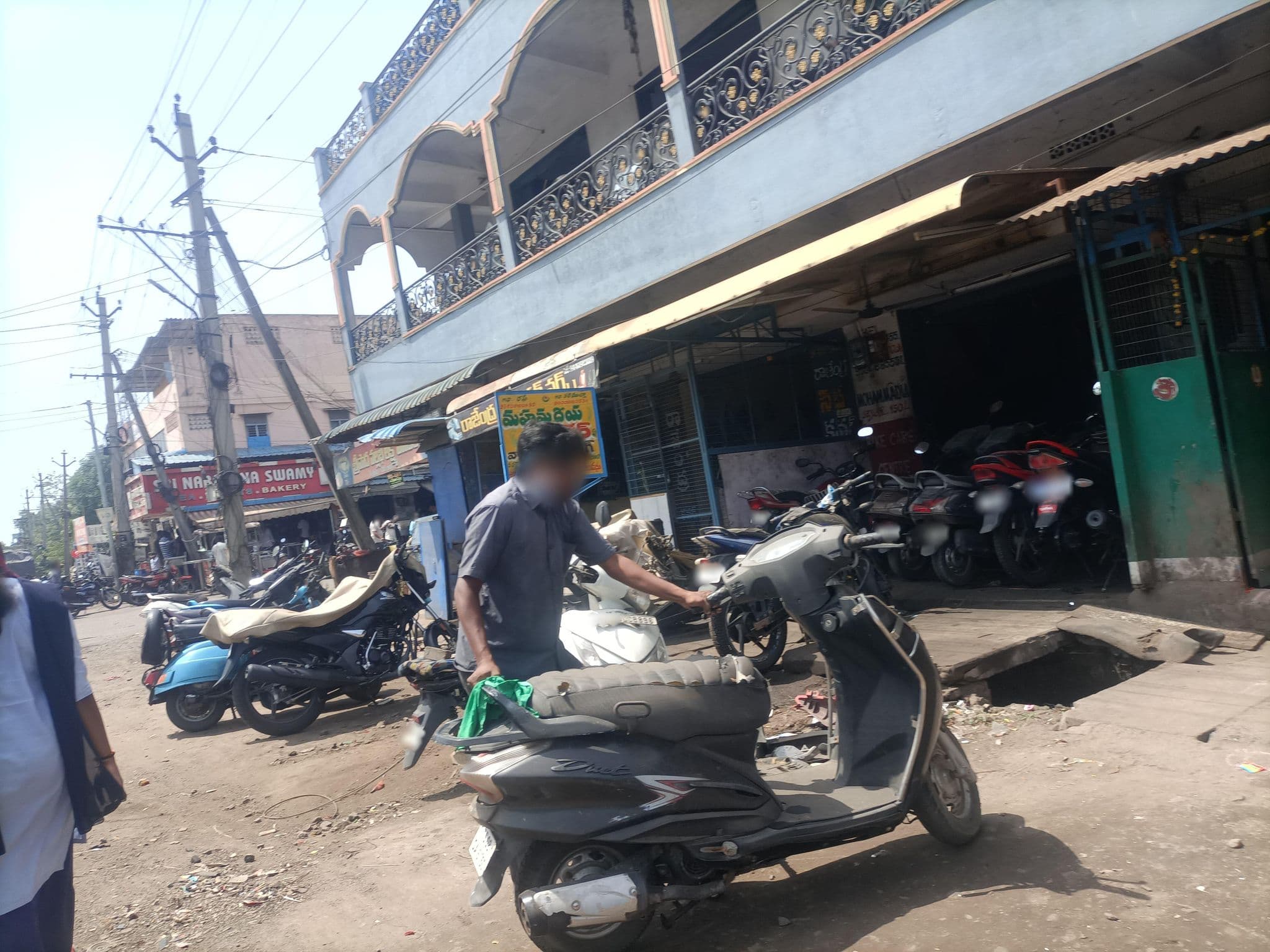Street view near Sripaada Valaba Lakshmi Hotel, Rāmavarappādu — © kknagamani21 (CC BY-SA · Mapillary)