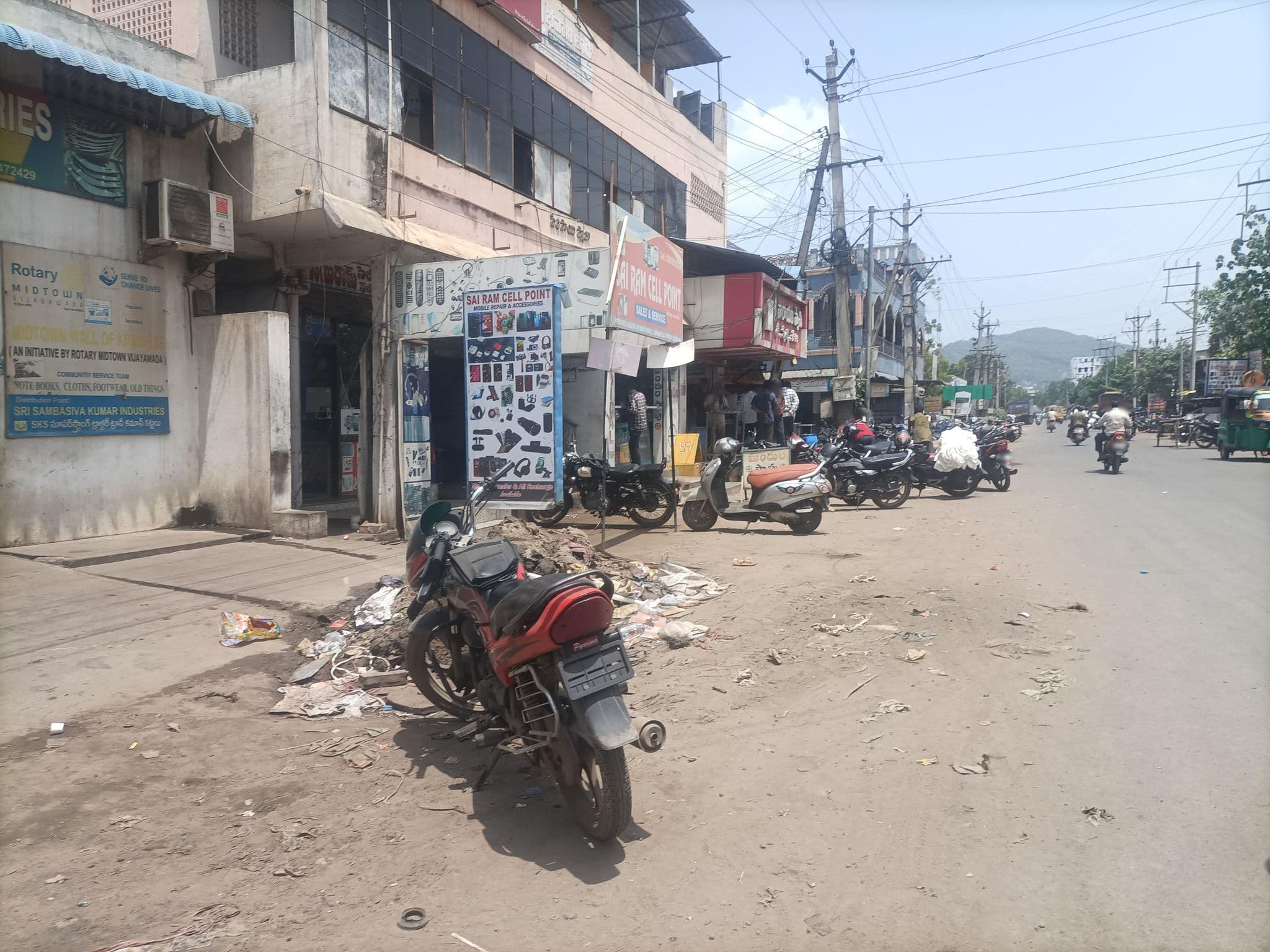 Street view near Jai Sai Tiffen Center, Rāmavarappādu — © kknagamani21 (CC BY-SA · Mapillary)