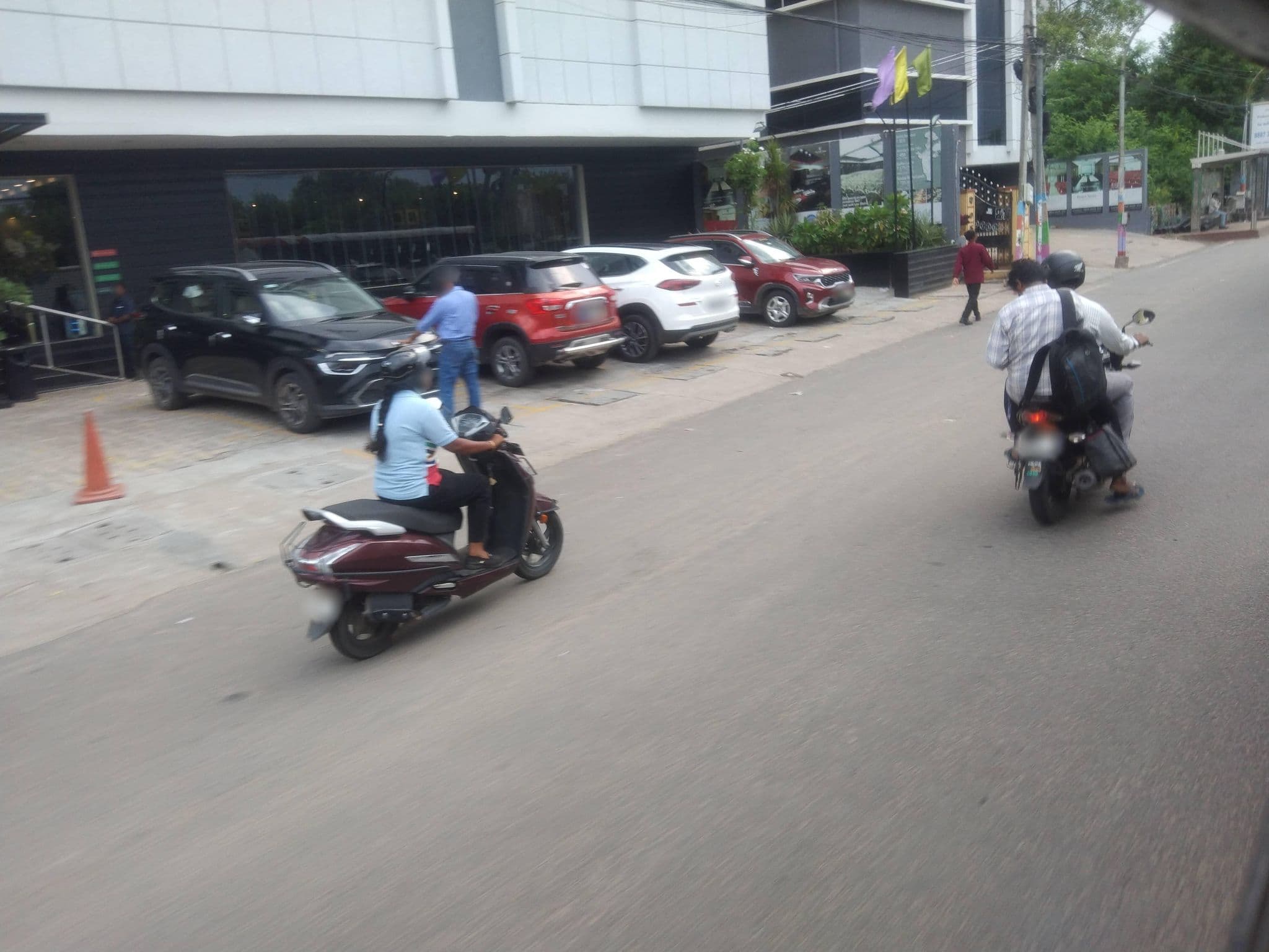Street view near Kay Hotel, Rāmavarappādu — © KAVYA1 (CC BY-SA · Mapillary)
