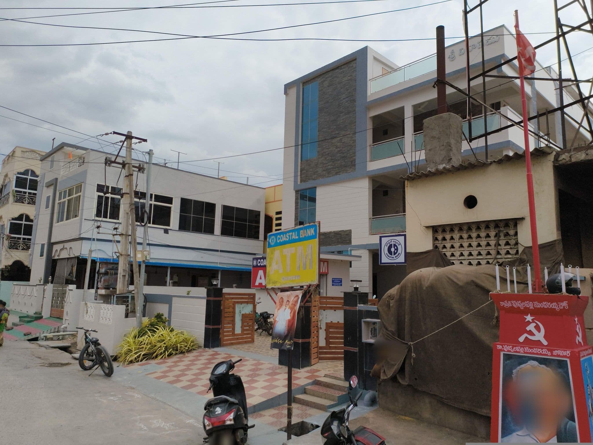 Street view near Prathap Reddy Tiffin Hotel, Tādepalle — © ph4ni (CC BY-SA · Mapillary)