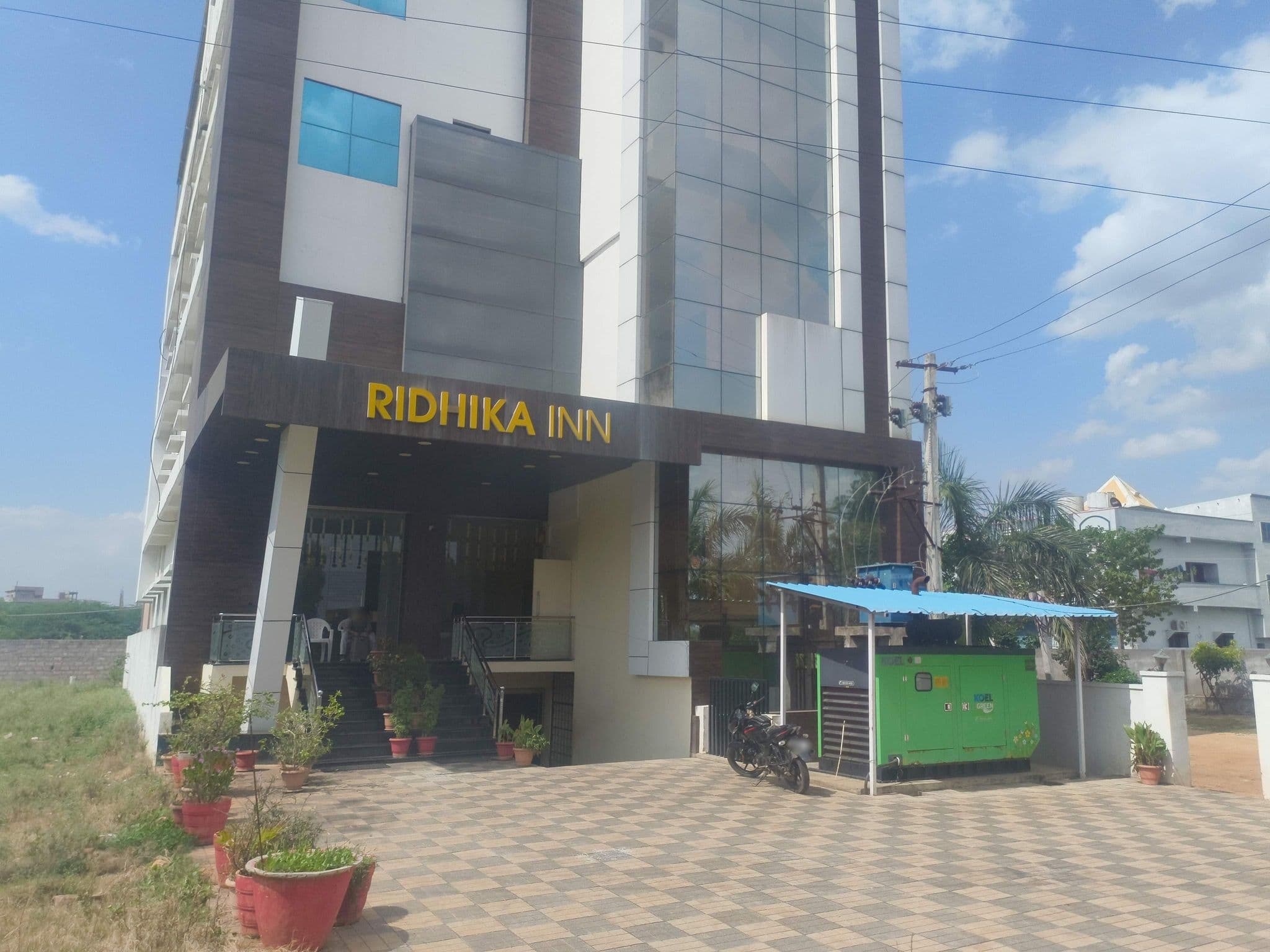 Street view near Radhika Inn, Suriāpet — © ph4ni (CC BY-SA · Mapillary)