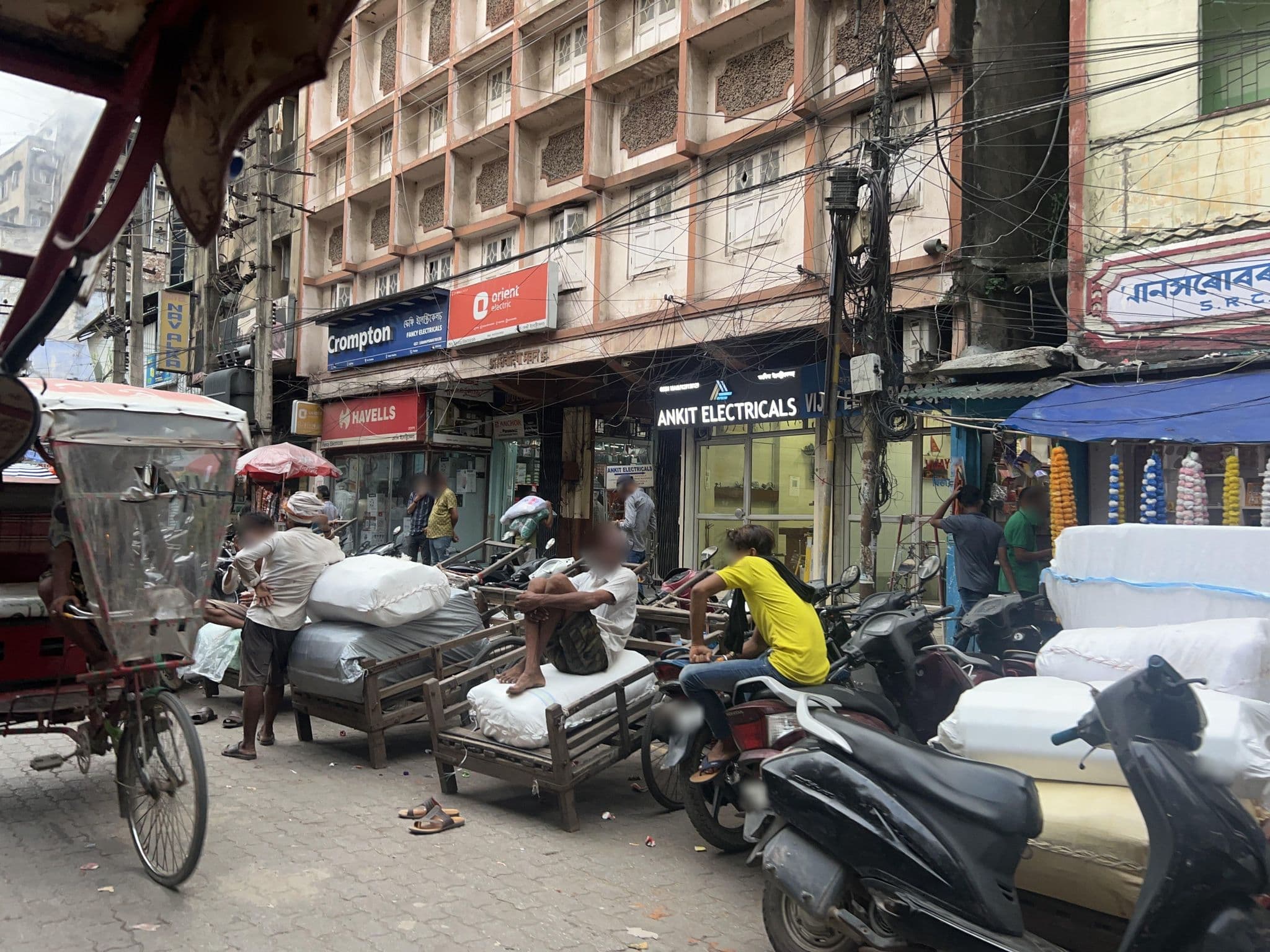 Street view near Mansarovar Hotel, Guwahati