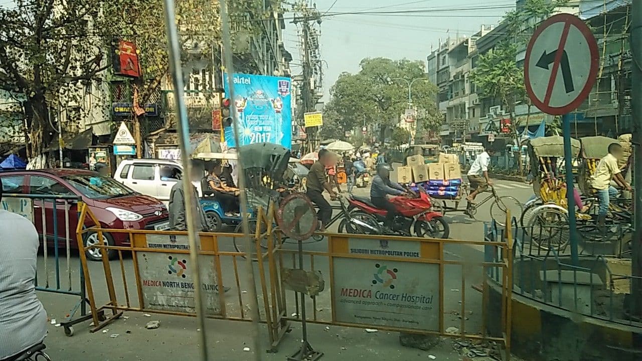 Street view near Hotel Sabera, Siliguri — © suvendudeb (CC BY-SA · Mapillary)