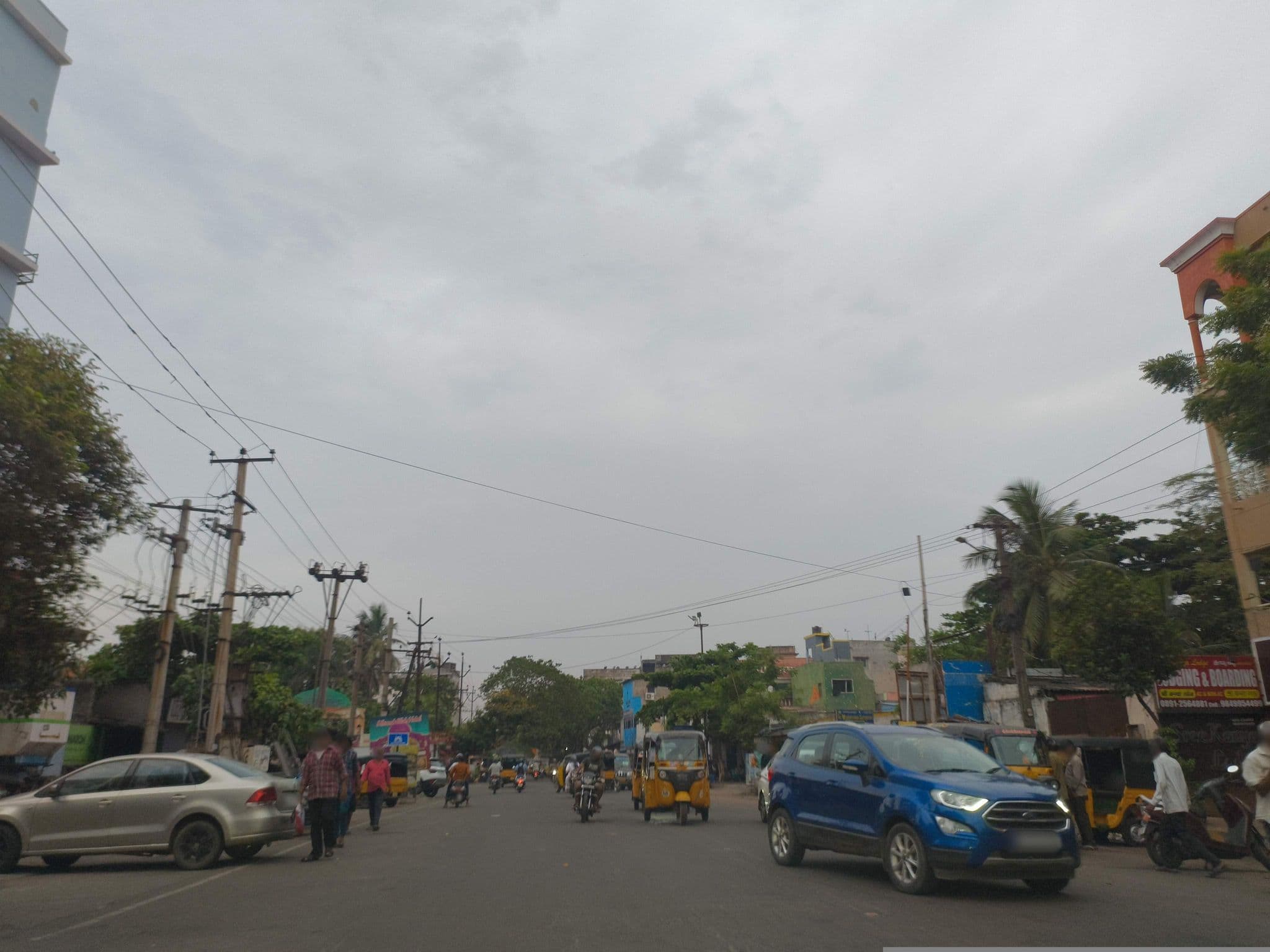 Street view near Sree Kanya Lodge, Rasapūdipalem — © ph4ni (CC BY-SA · Mapillary)