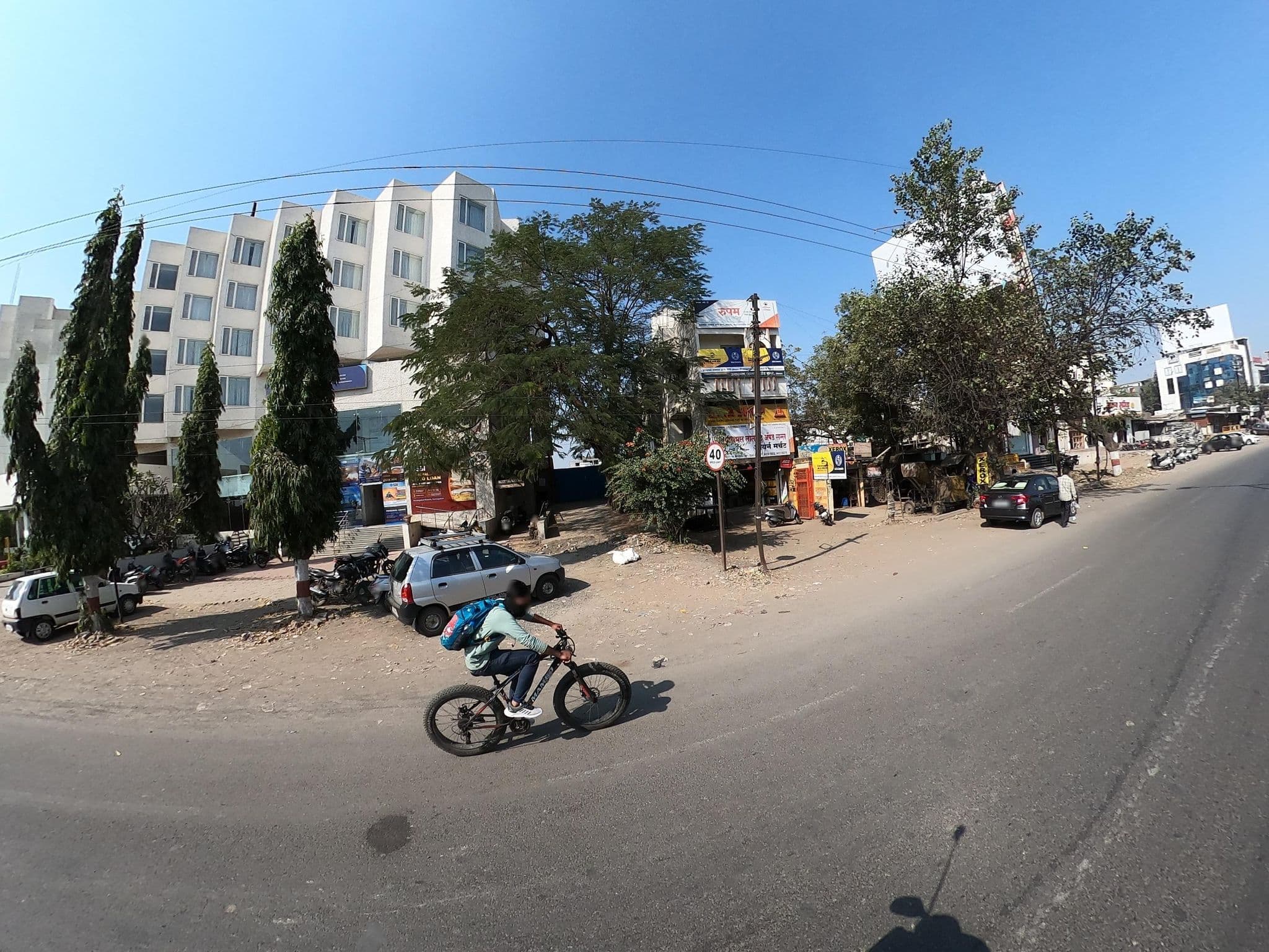Street view near Amarpreet, Aurangabad — © HimanshuDeshpande (CC BY-SA · Mapillary)
