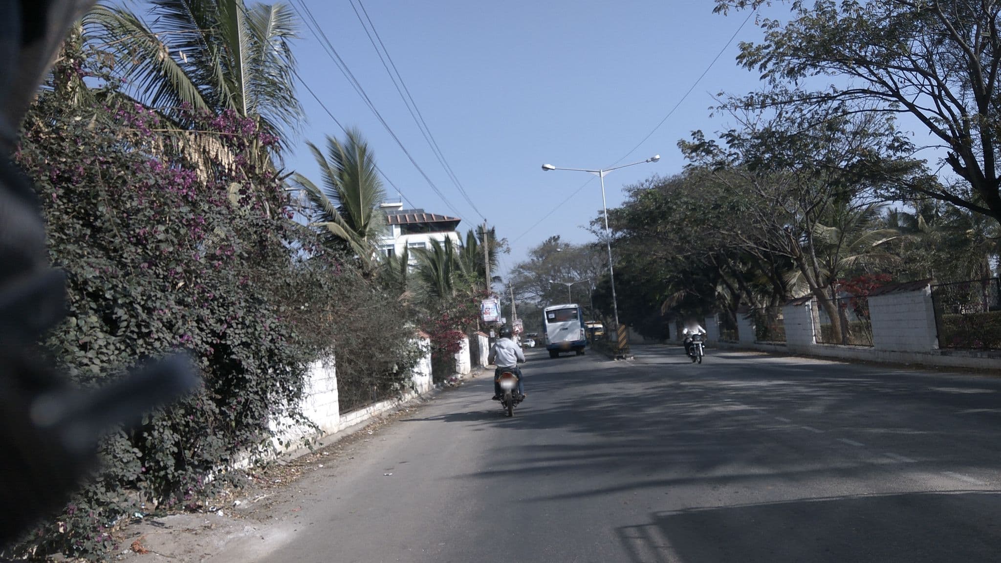 Street view near Grand Continent, Kādiganahalli — © natarajakaveeti (CC BY-SA · Mapillary)