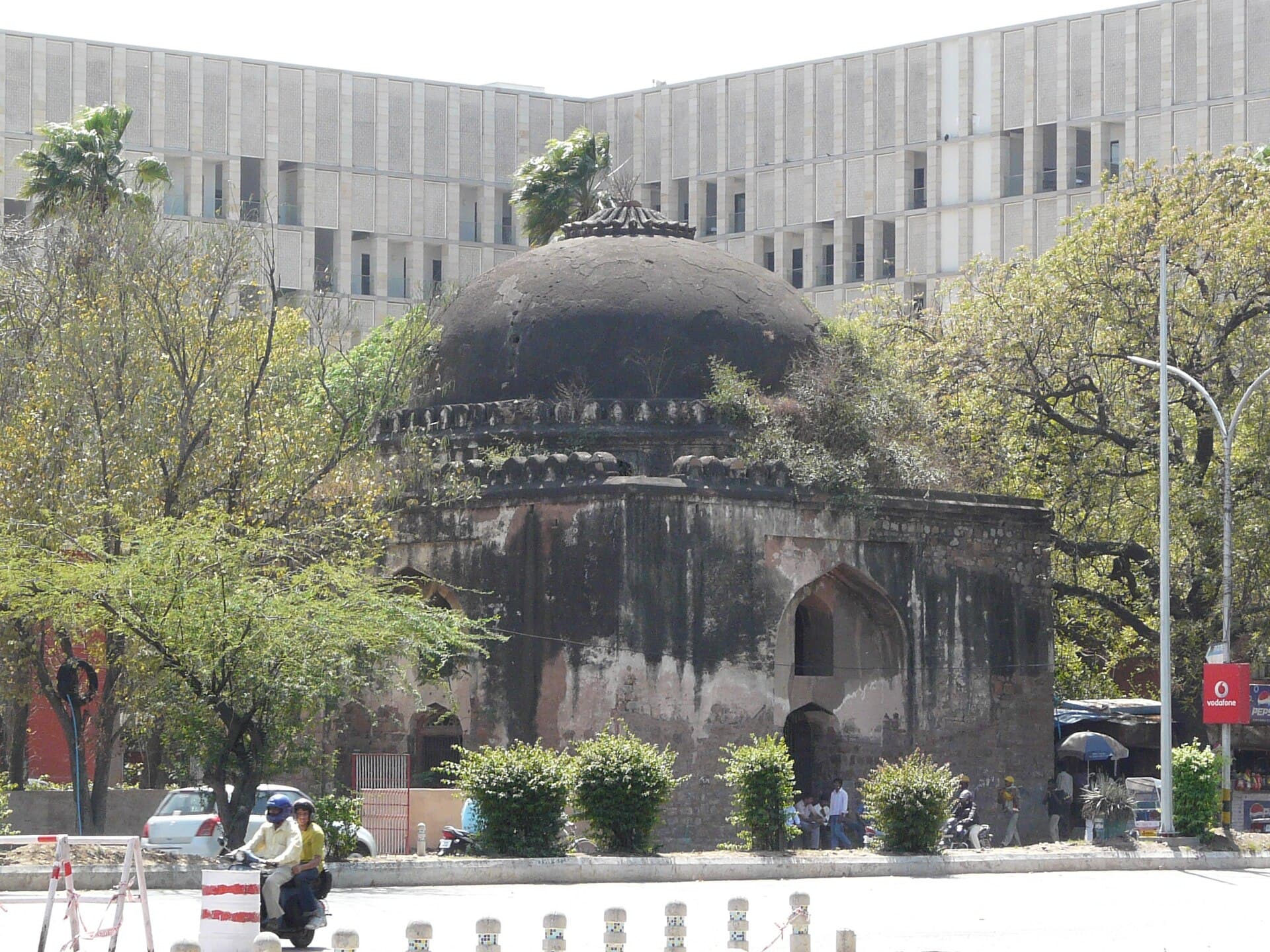 The Lodhi (via Wikimedia Commons, CC BY 2.0)