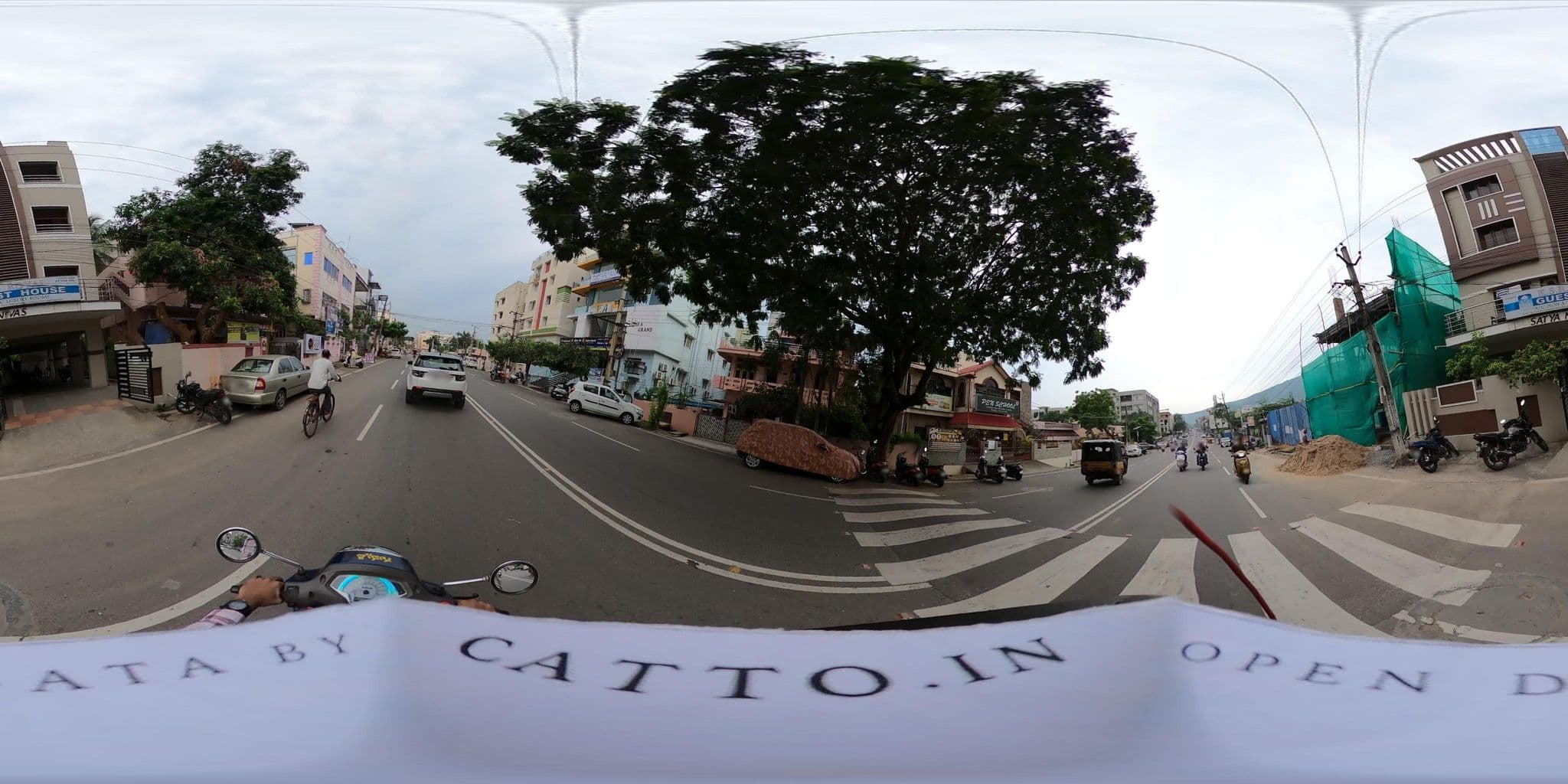 Street view near KSR Royal Guest House, Vepagunta — © Catto (CC BY-SA · Mapillary)