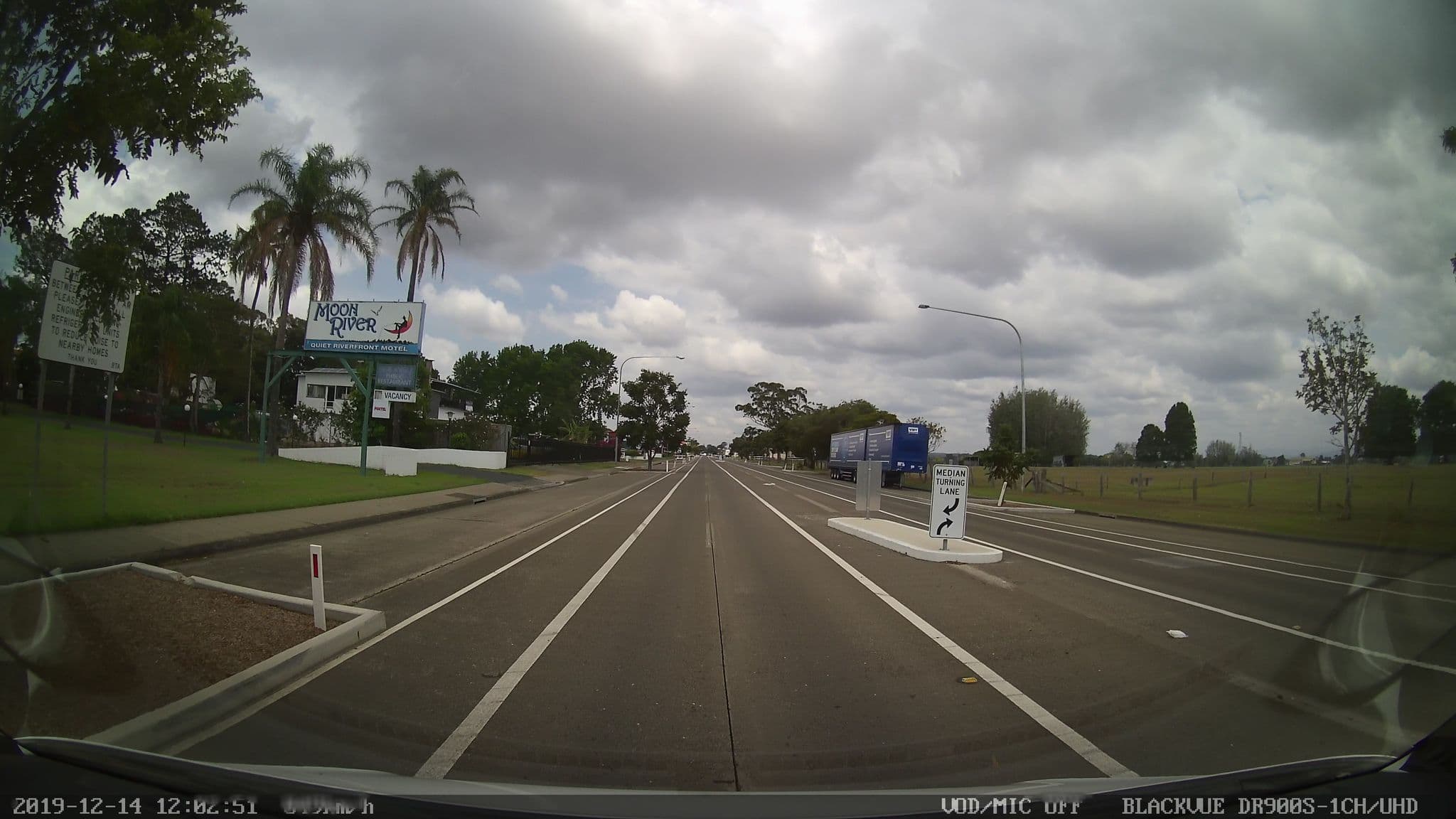 Street view near Sundowner Caravan Park, East Kempsey — © bob3bob3 (CC BY-SA · Mapillary)