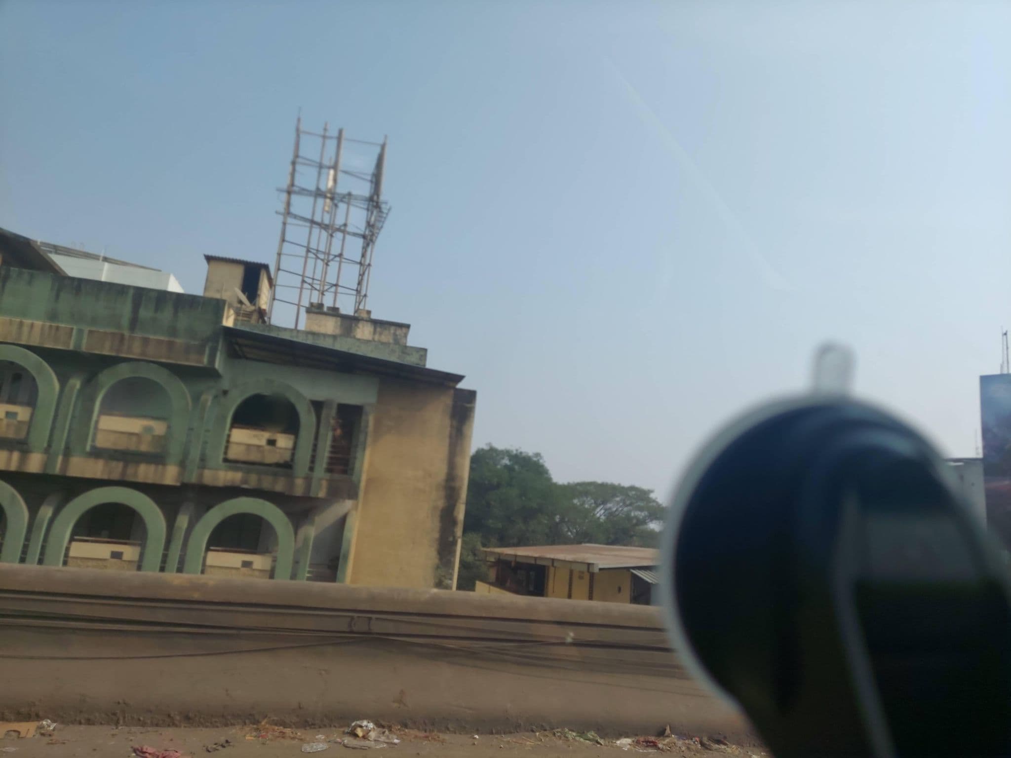 Street view near Hotel Pavan, Deolāli — © Dhammaratna (CC BY-SA · Mapillary)