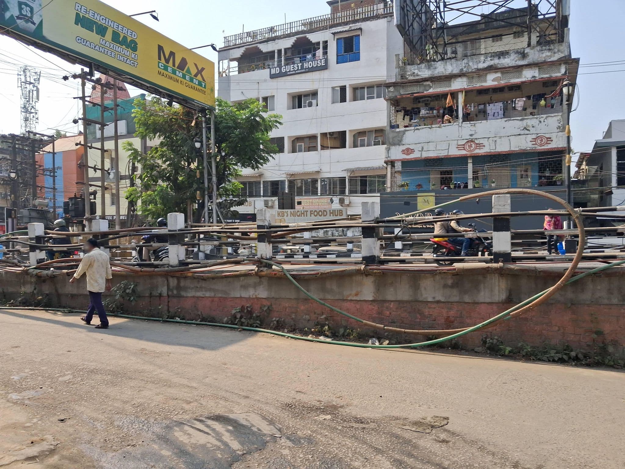 Street view near MD Guest House, Guwahati