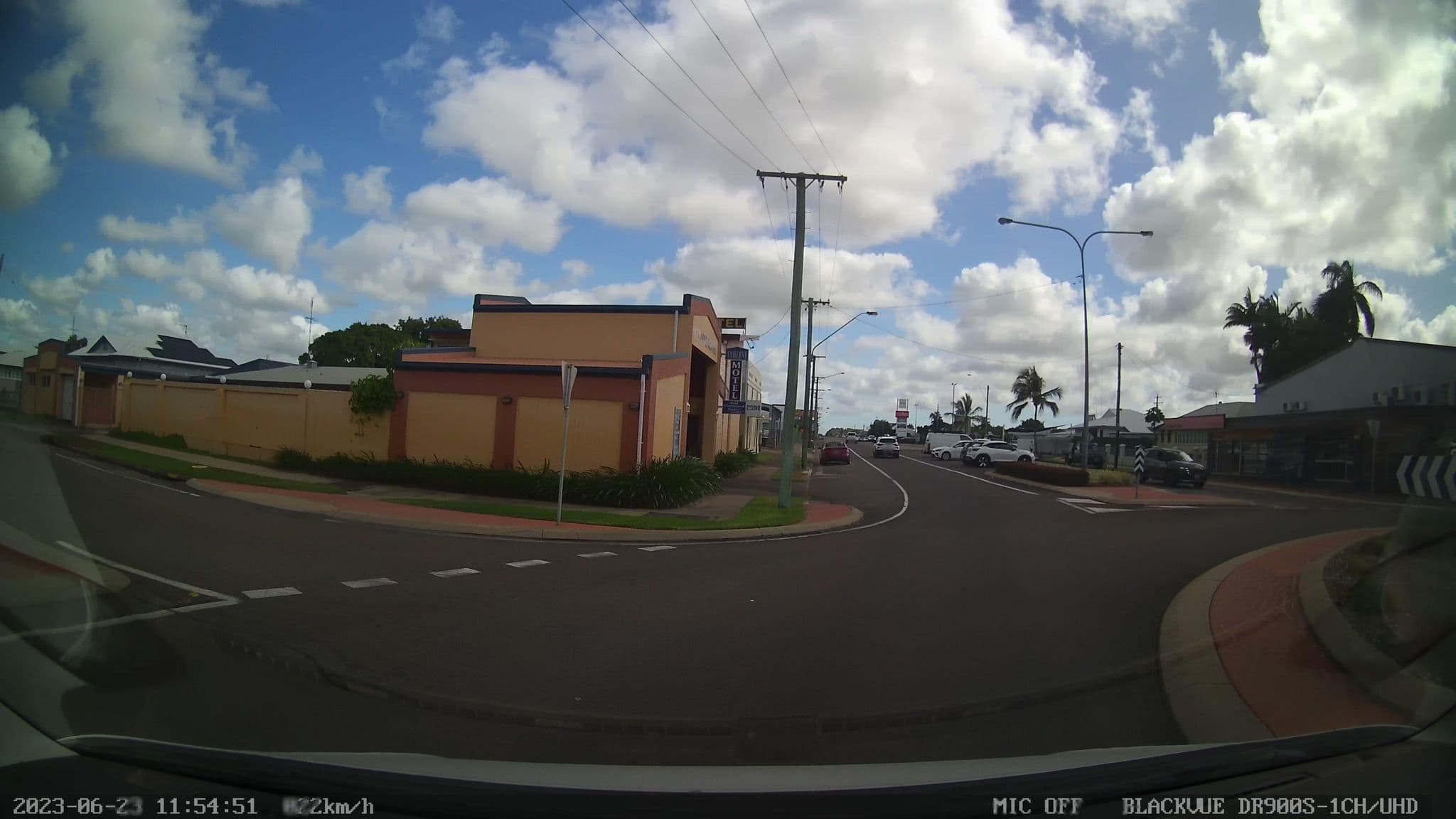 Street view near Ayrline Motel, Ayr — © bob3bob3 (CC BY-SA · Mapillary)