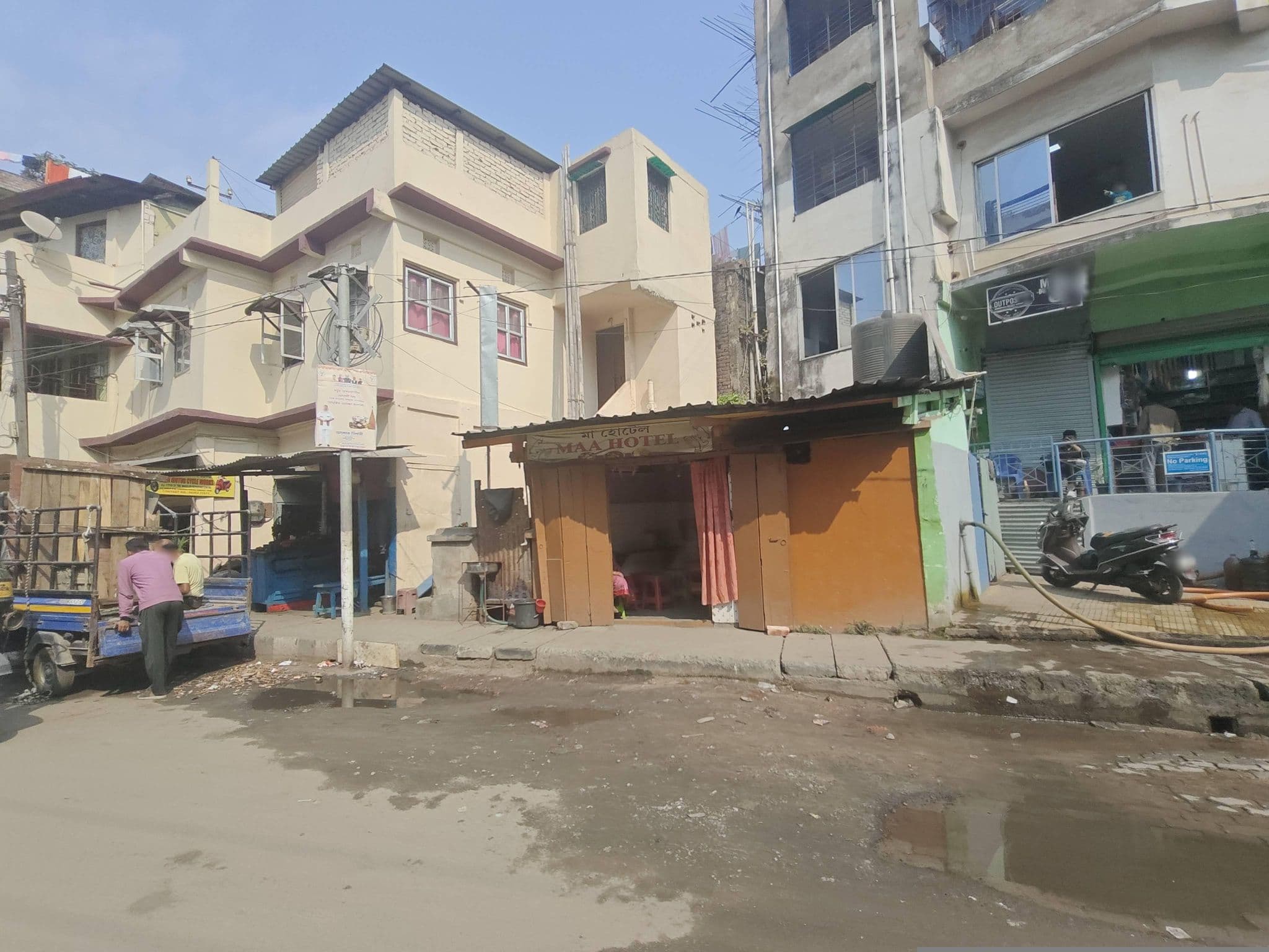 Street view near Maa hotel, Guwahati — © Jayeta_gred10 (CC BY-SA · Mapillary)