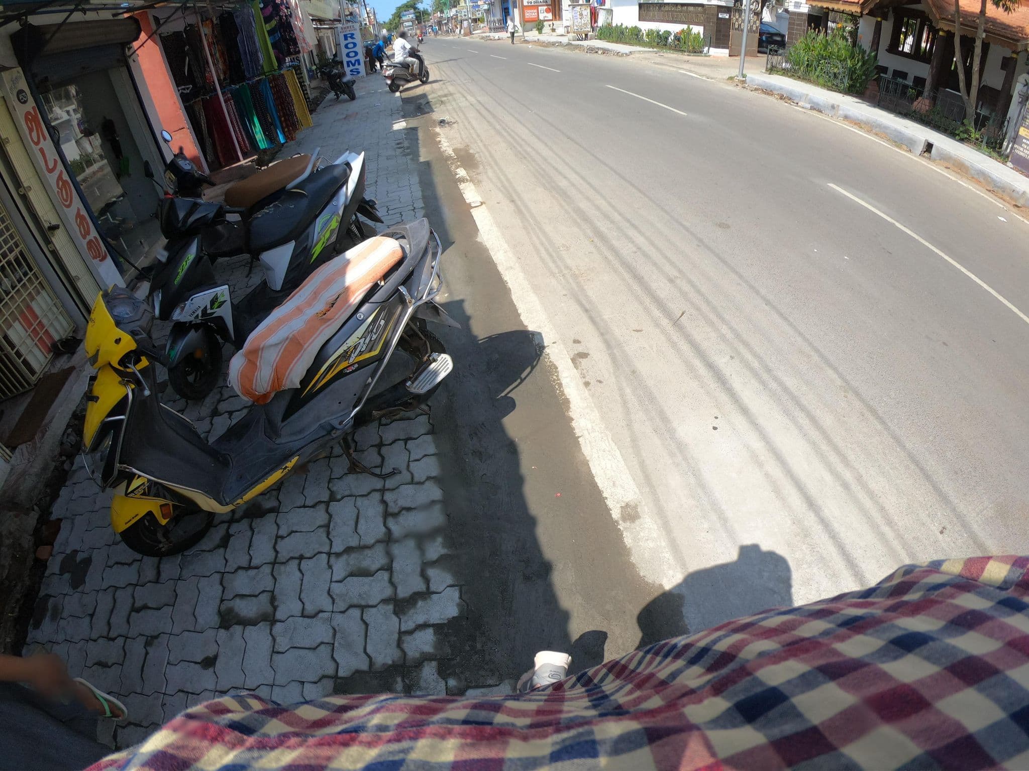 Street view near Shree guesthouse, Mahabalipuram — © olily (CC BY-SA · Mapillary)