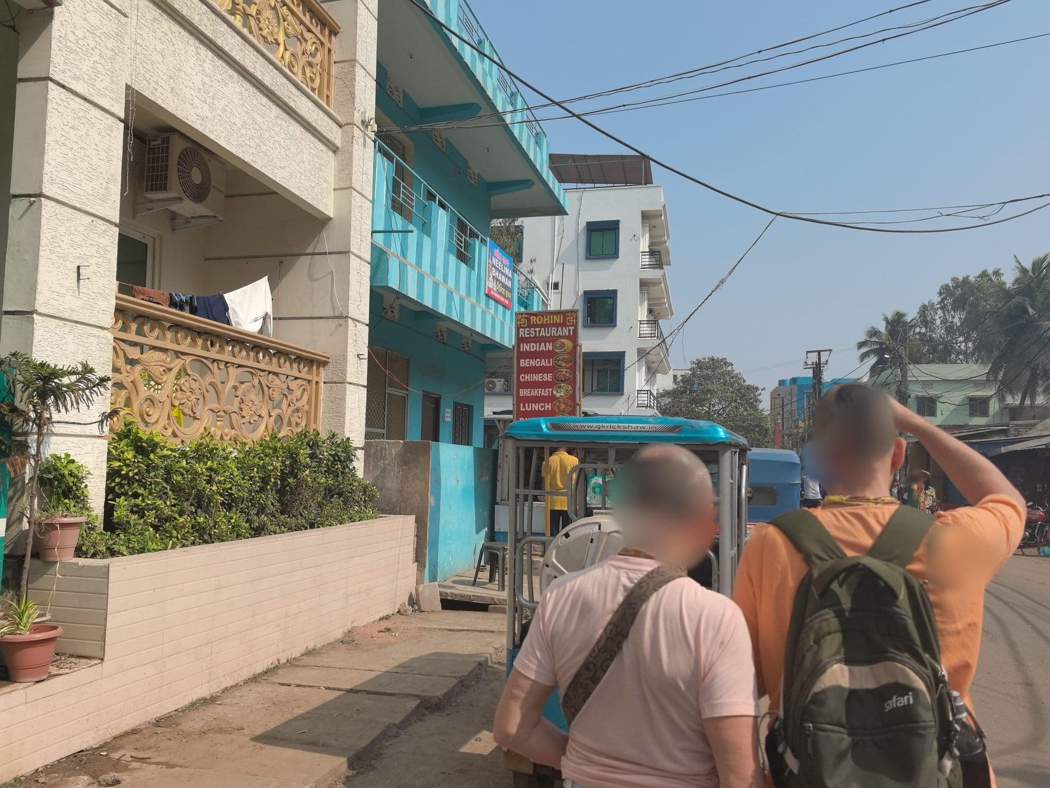Street view near Sri Srirup Siddhanti Gaudiya Sevashram, Puri — © shurasena (CC BY-SA · Mapillary)