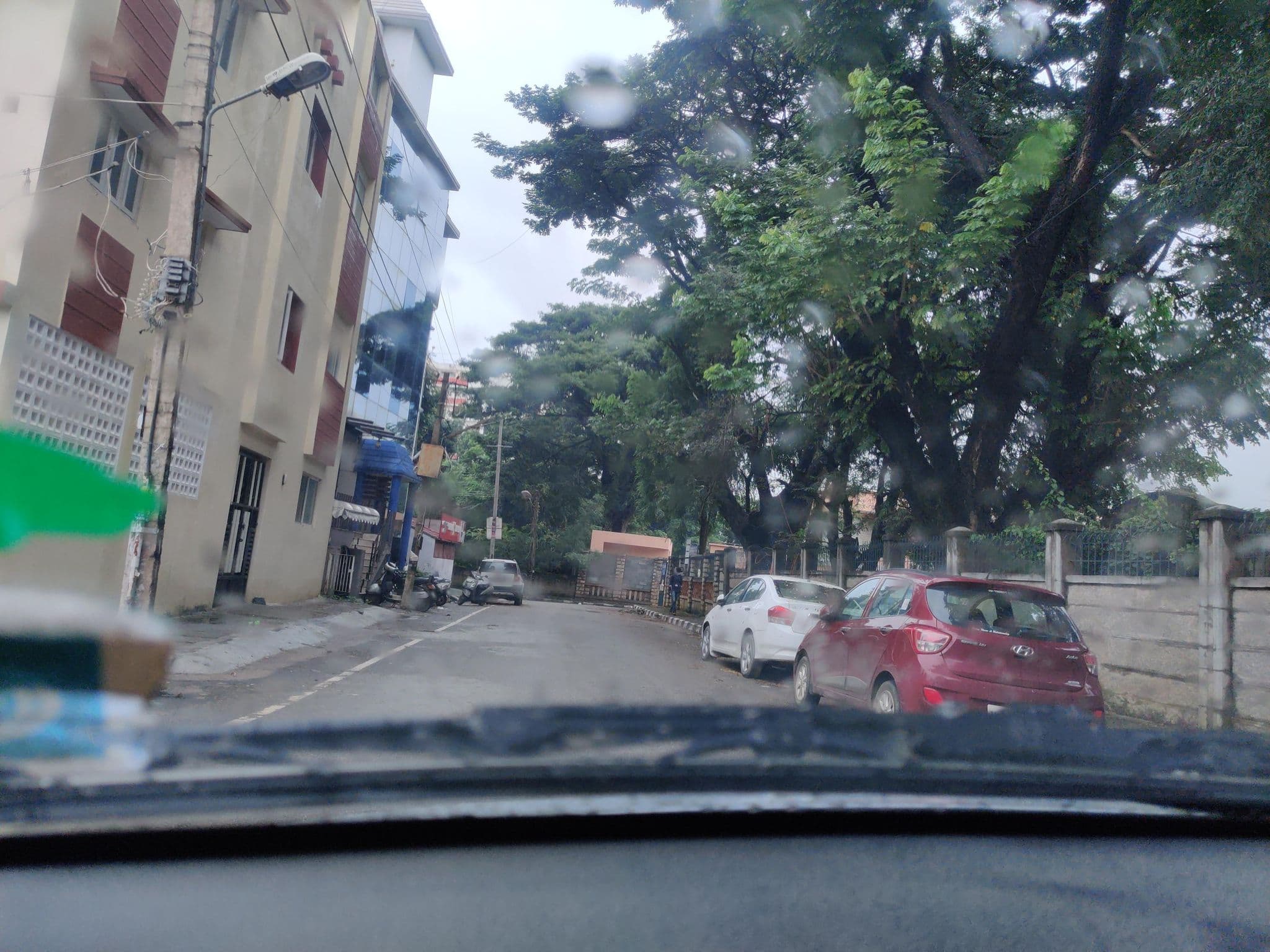 Street view near Crown Plaza Regency, Bengaluru