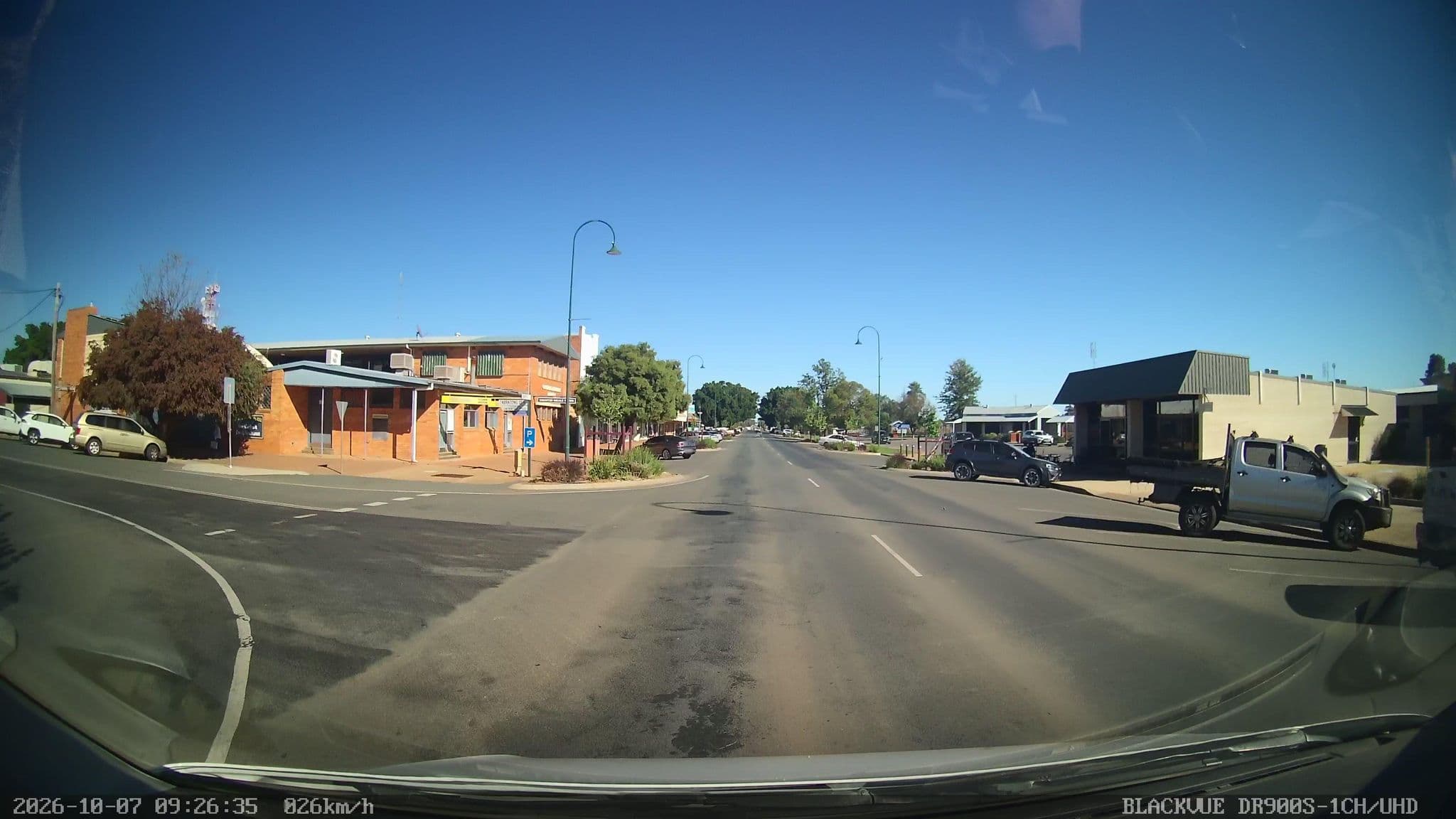Street view near Overlander Hotel Motel, Nyngan — © bob3bob3 (CC BY-SA · Mapillary)