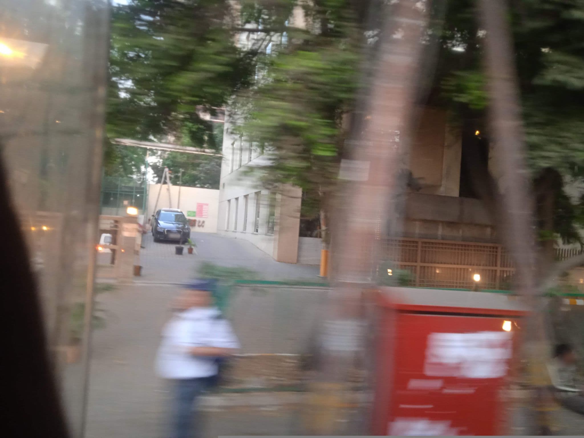 Street view near Hotel Ashirwad, Pune — © shivanishirgiregangadhar (CC BY-SA · Mapillary)