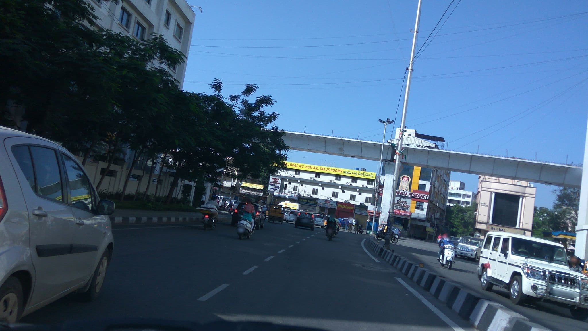 Street view near Hampshire Plaza Hotel, Hyderabad — © natarajakaveeti (CC BY-SA · Mapillary)