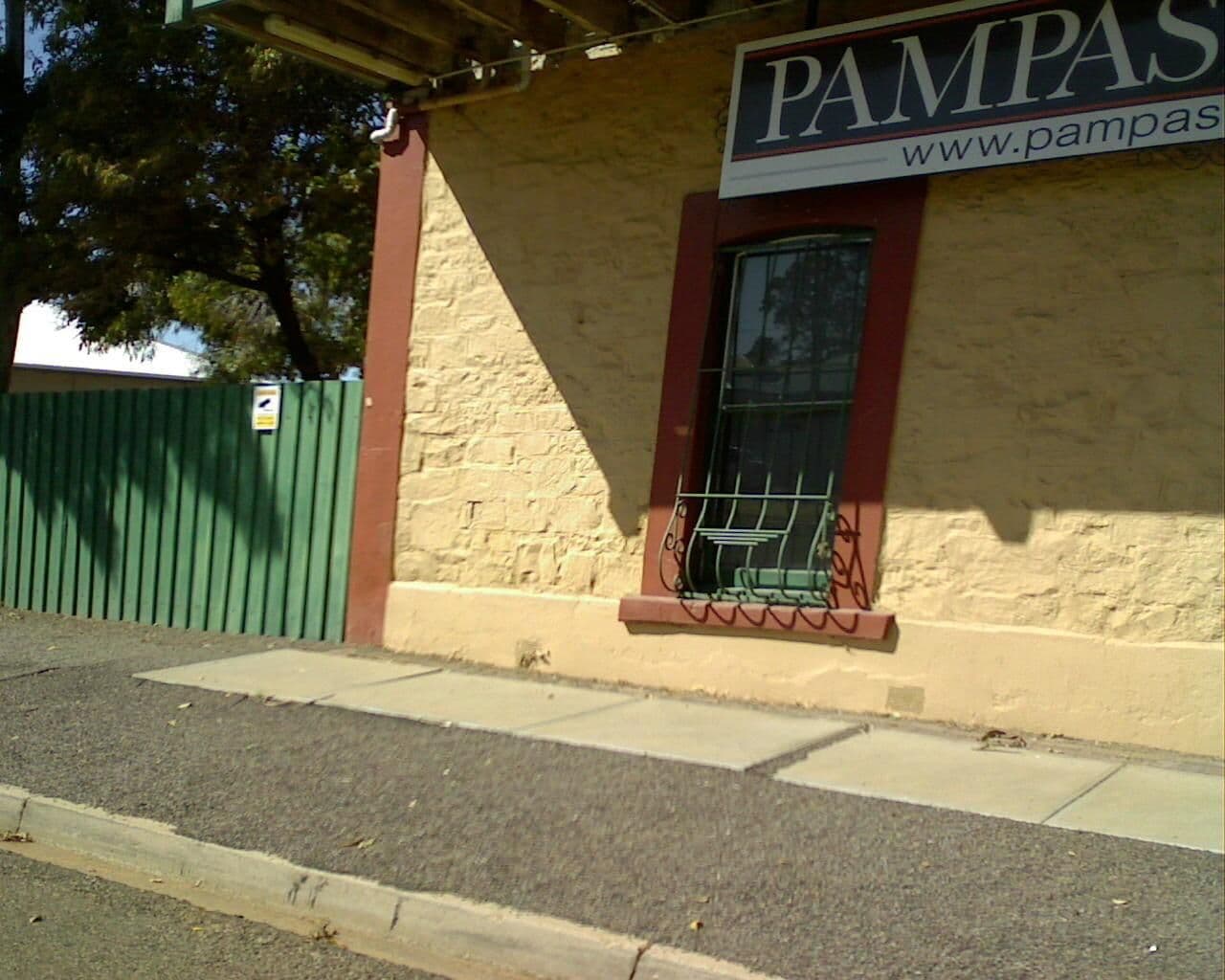 Street view near Pampas Motel, Port Augusta — © bob3bob3 (CC BY-SA · Mapillary)