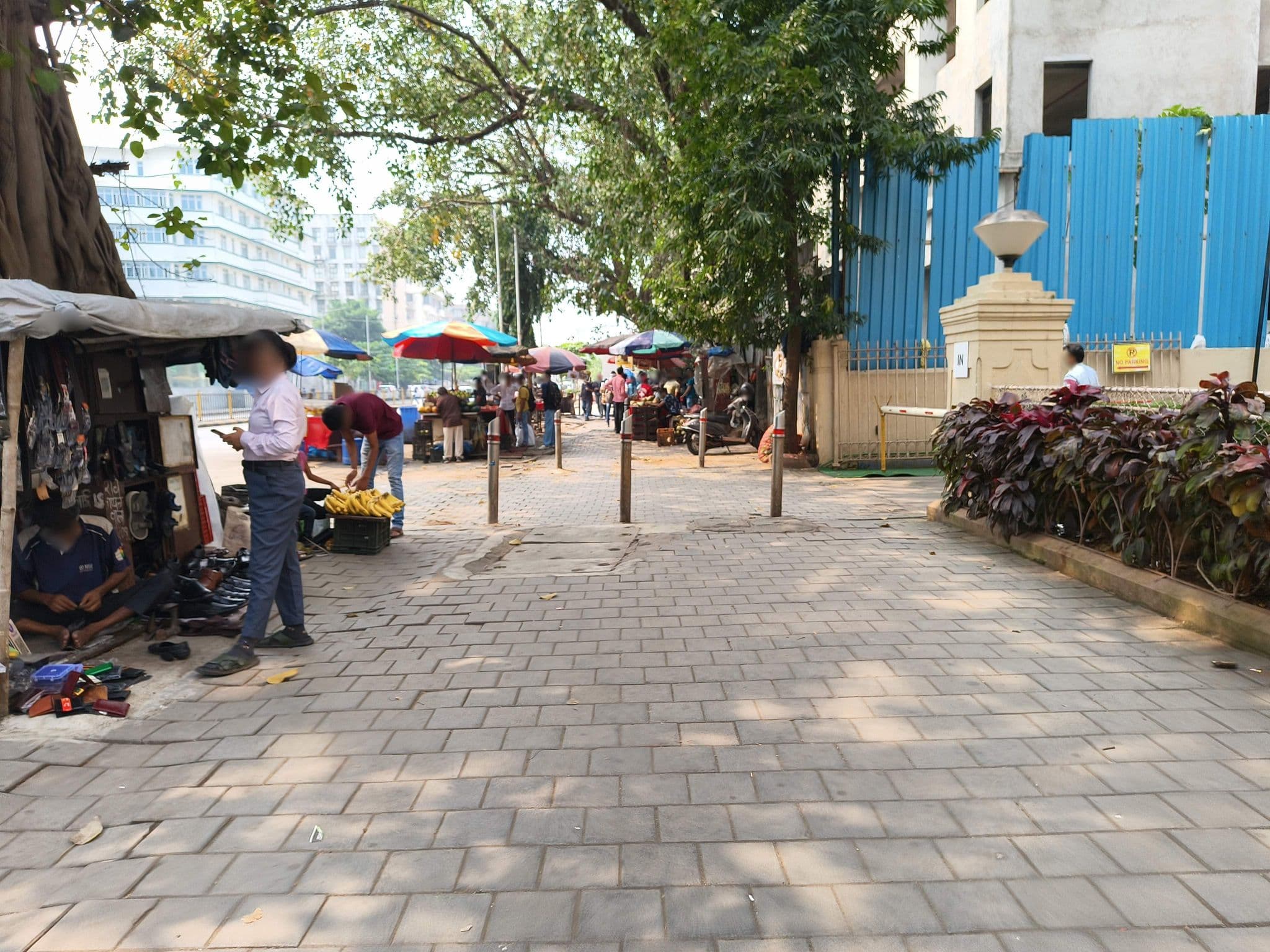 Street view near Hotel Astoria, Kegaon — © WPStan (CC BY-SA · Mapillary)