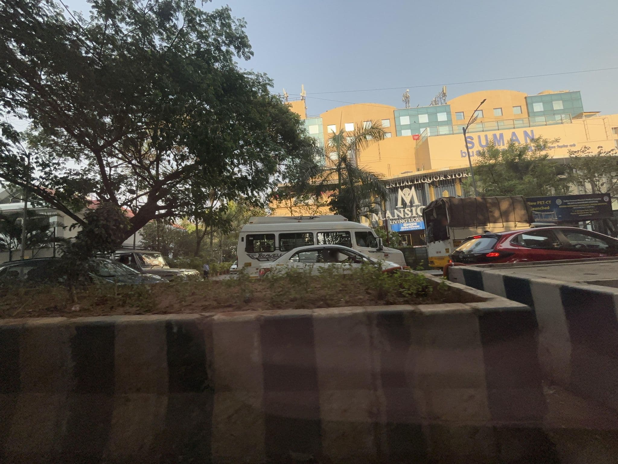 Street view near Royal Orchid Central, Shivaji Nagar — © kiranahire (CC BY-SA · Mapillary)