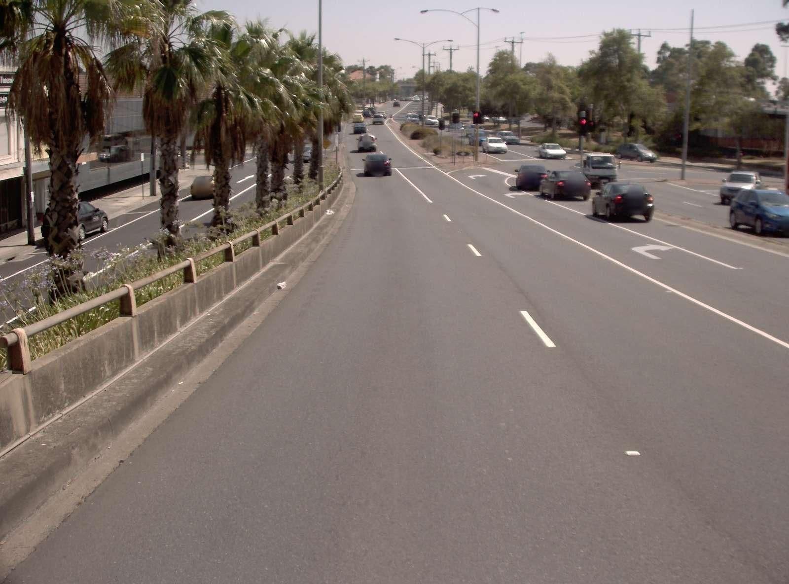Street view near Paramount Apartments, Oakleigh — © vicroads (CC BY-SA · Mapillary)