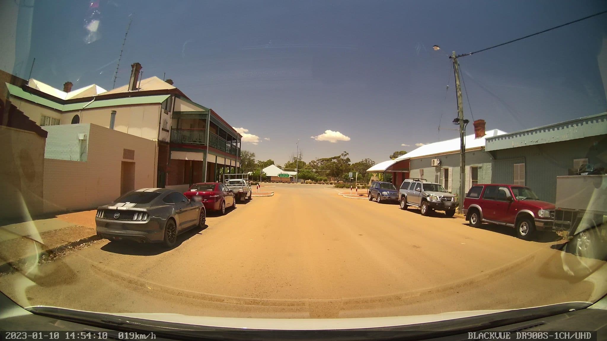 Street view near The Quairading Hotel, York — © bob3bob3 (CC BY-SA · Mapillary)