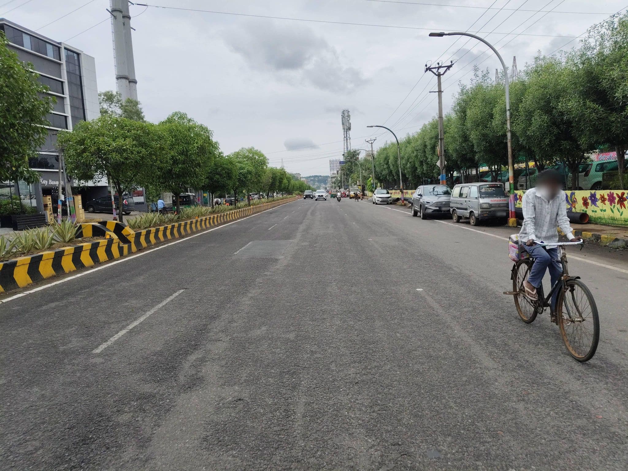 Street view near The kay hotel, Rāmavarappādu — © maha_lakshmi092 (CC BY-SA · Mapillary)