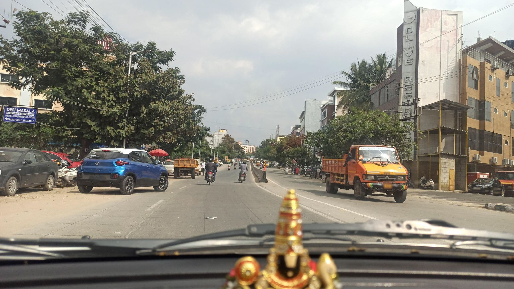 Street view near Global Wings, Bengaluru