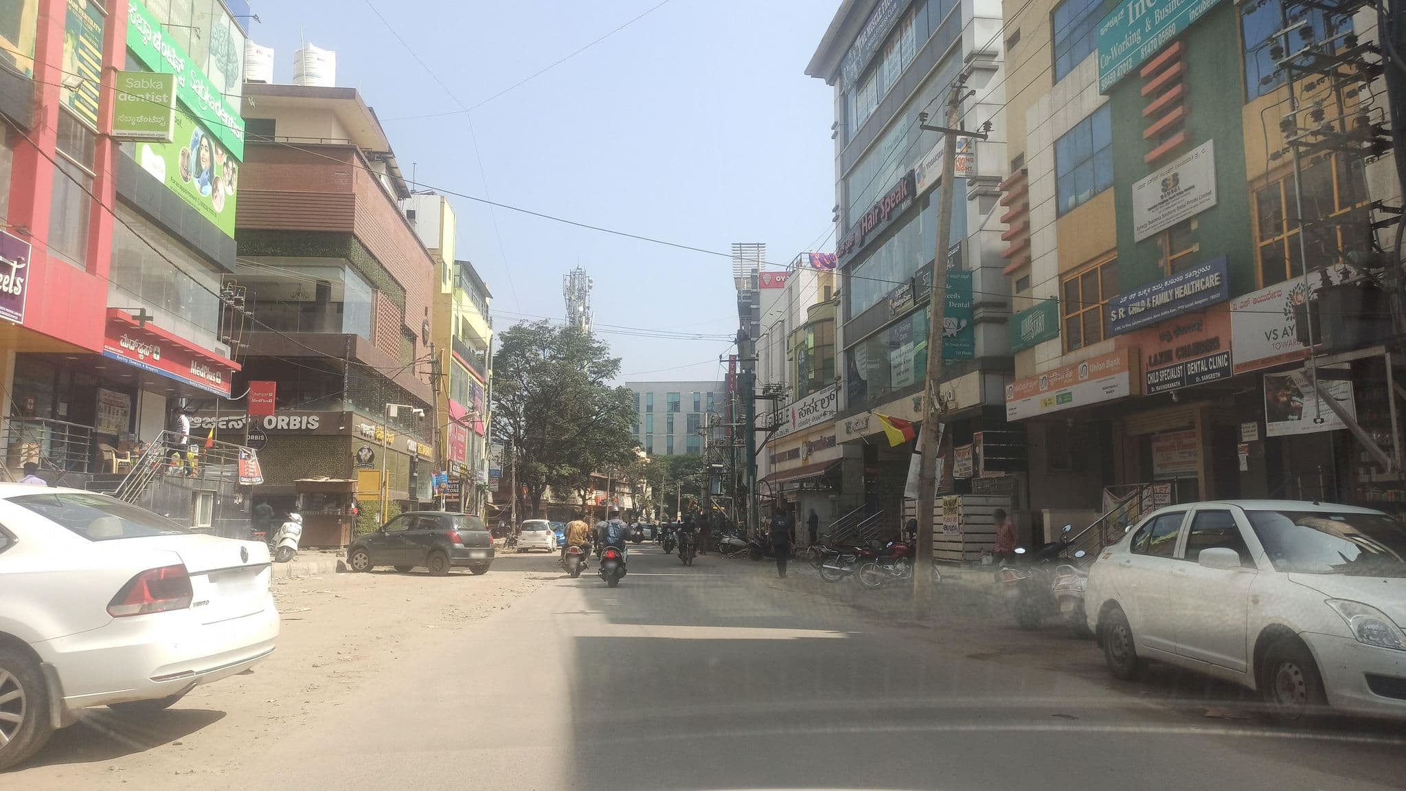 Street view near Parkwood, Dommasandra