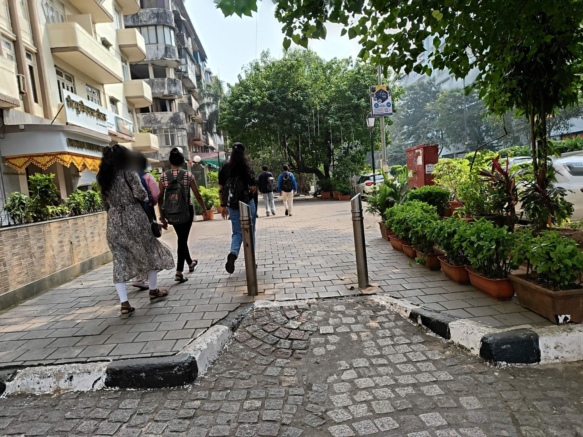 Street view near Chateau Windsor Hotel, Kegaon — © WPStan (CC BY-SA · Mapillary)