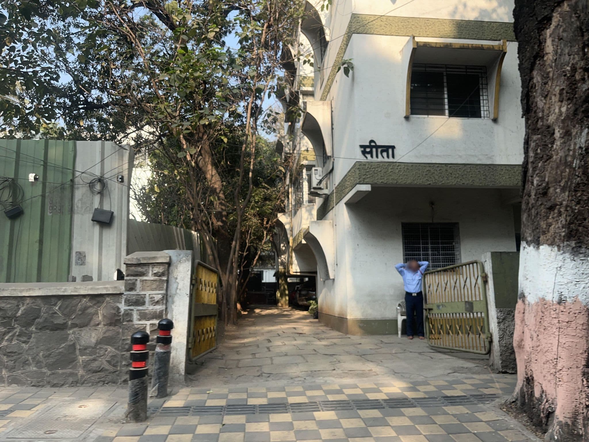 Street view near Moneta, Pune — © Absawant (CC BY-SA · Mapillary)