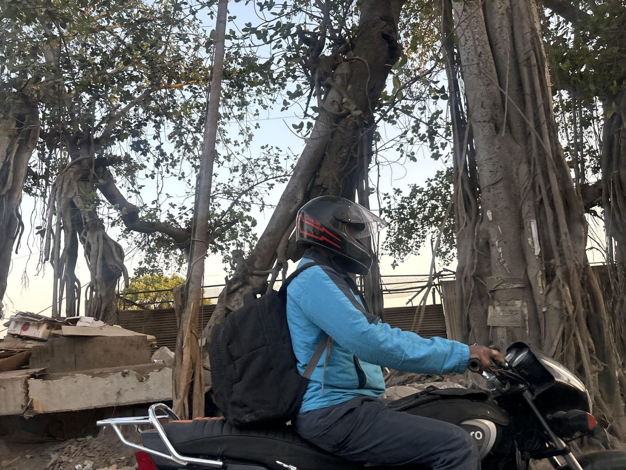 Street view near City Point Restaurant and Bar, Kharakvasla — © kiranahire (CC BY-SA · Mapillary)