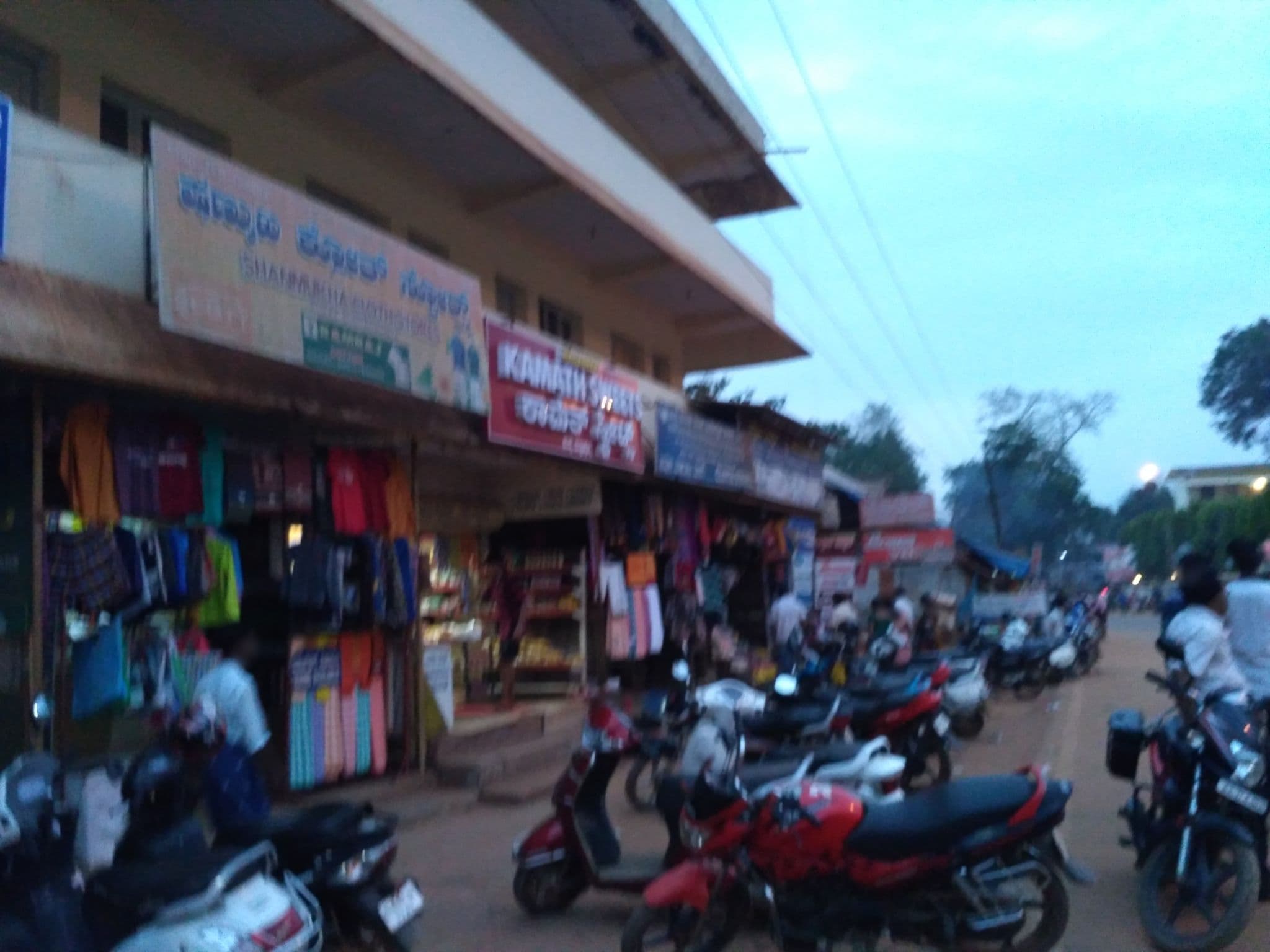 Street view near Skanda Kripa, Konaje — © chethan (CC BY-SA · Mapillary)