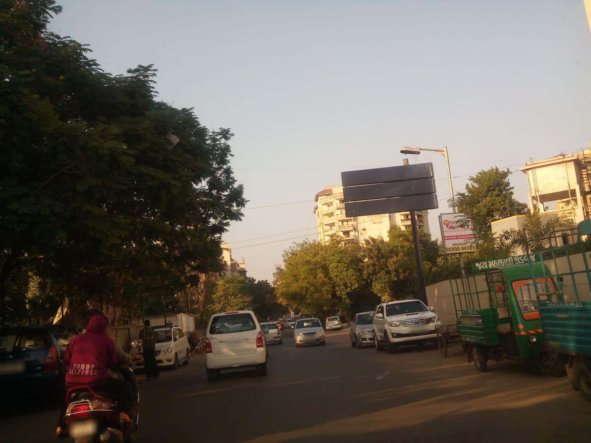 Street view near Courtyard Ahmedabad, Bopal — © shravan91 (CC BY-SA · Mapillary)