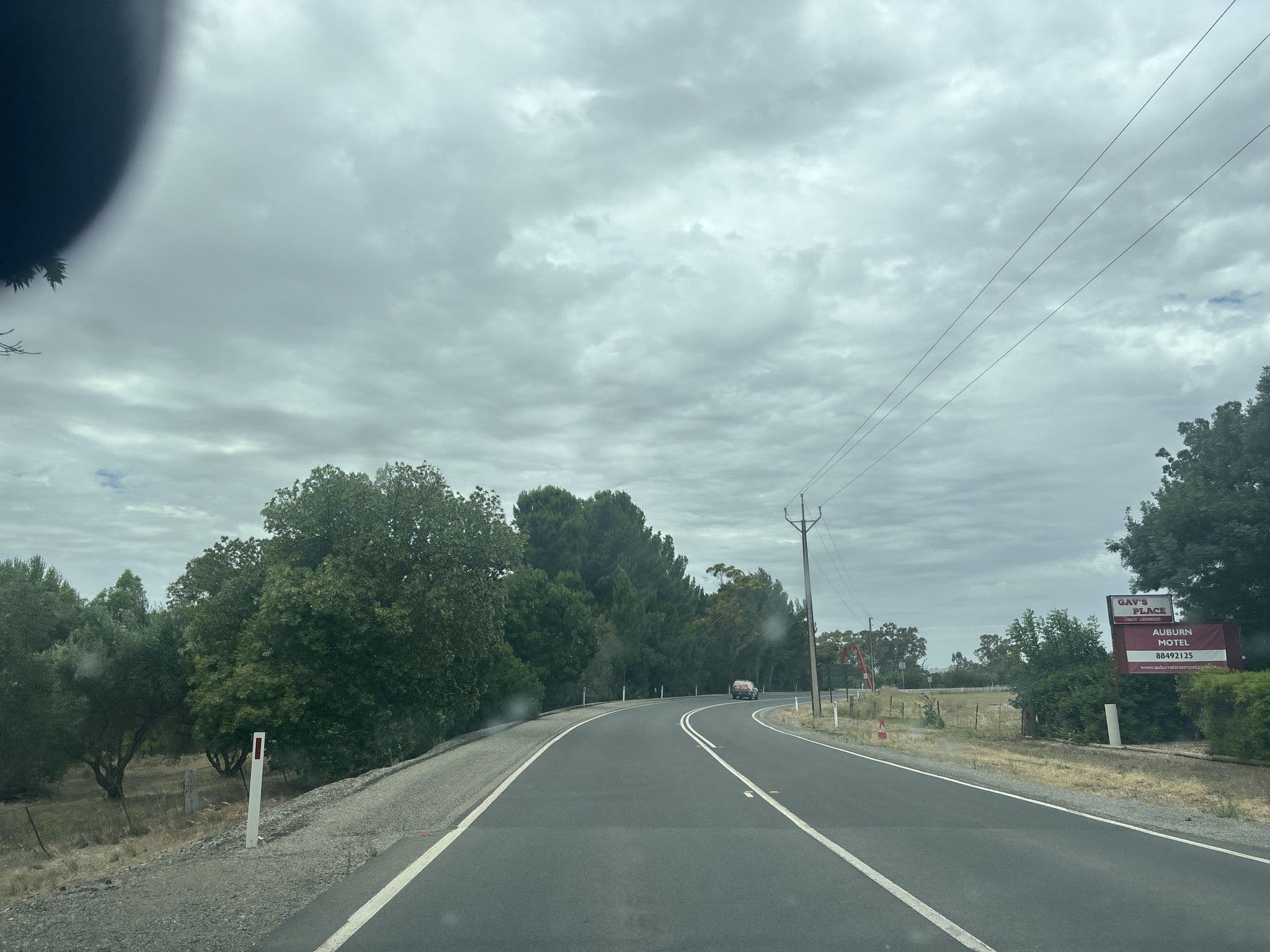Street view near Auburn Motel, Clare — © niety001 (CC BY-SA · Mapillary)