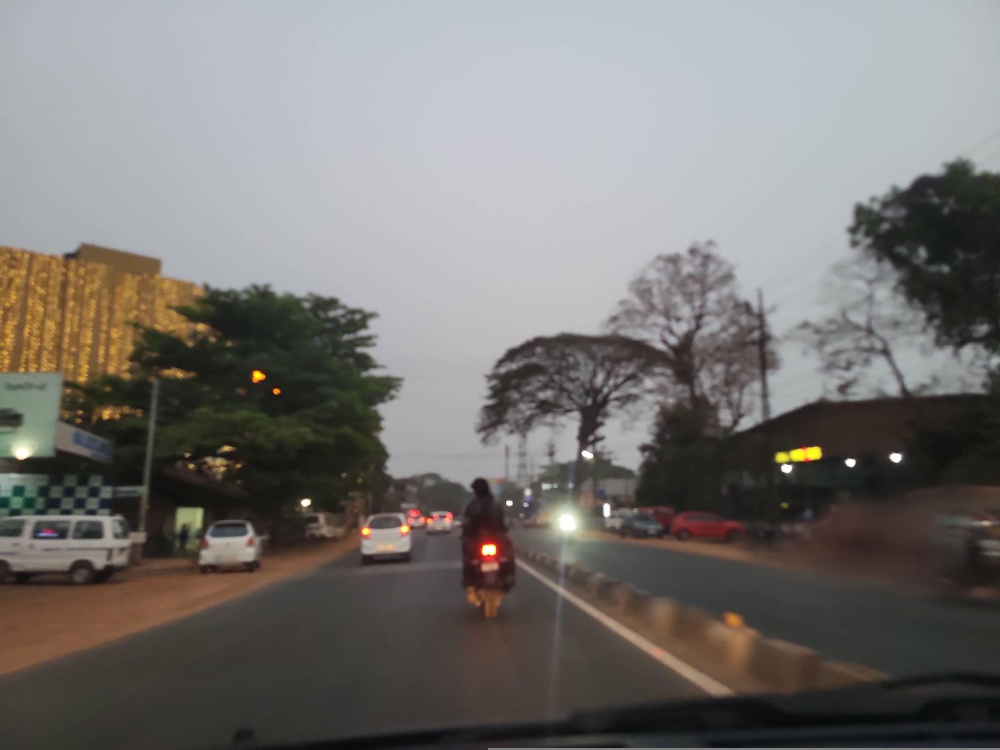 Street view near Sky Pearl, Elayavur — © jothishbabu (CC BY-SA · Mapillary)