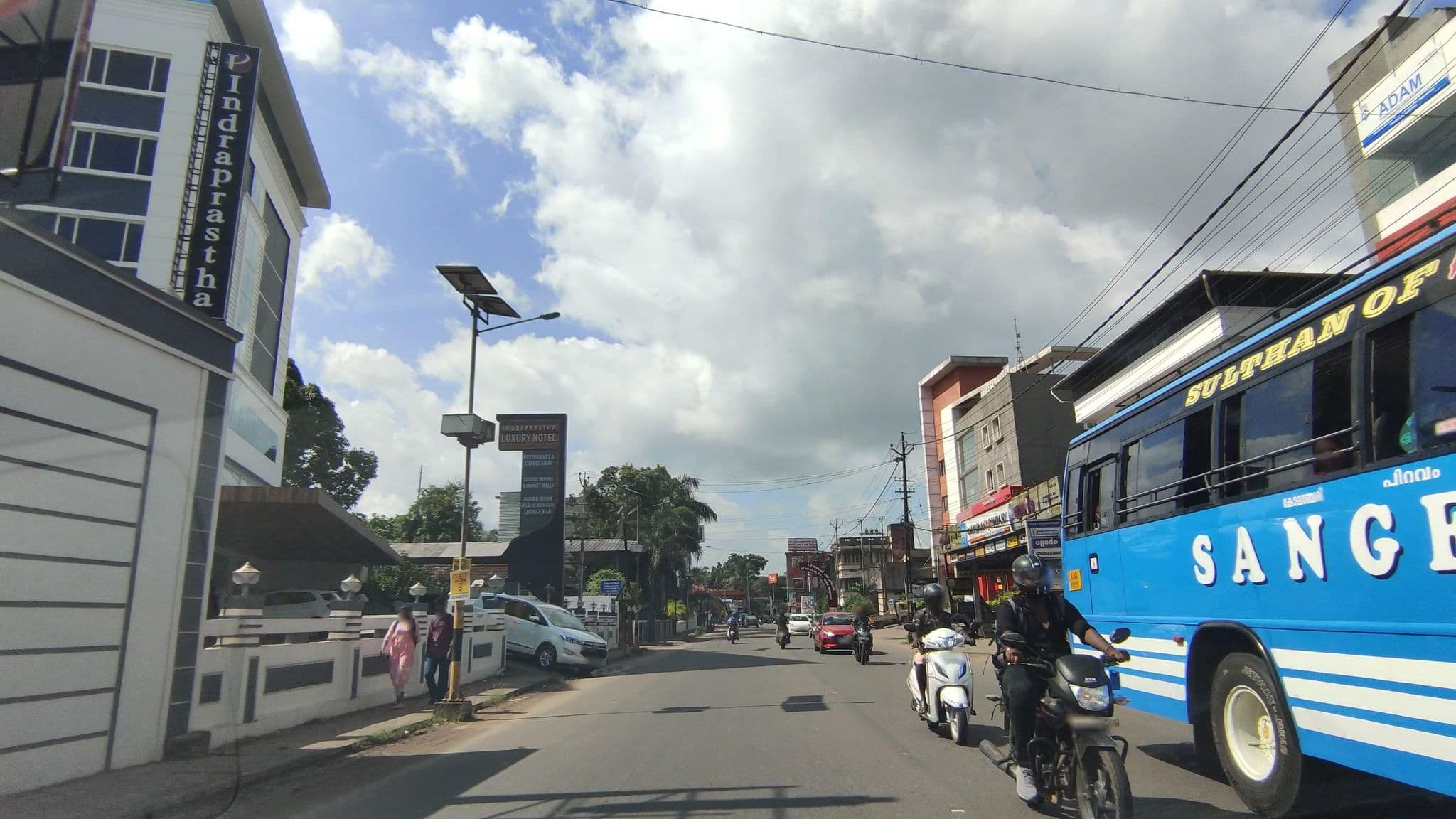 Street view near Hotel Indiraprastha, Perumbaikad — © V15 (CC BY-SA · Mapillary)